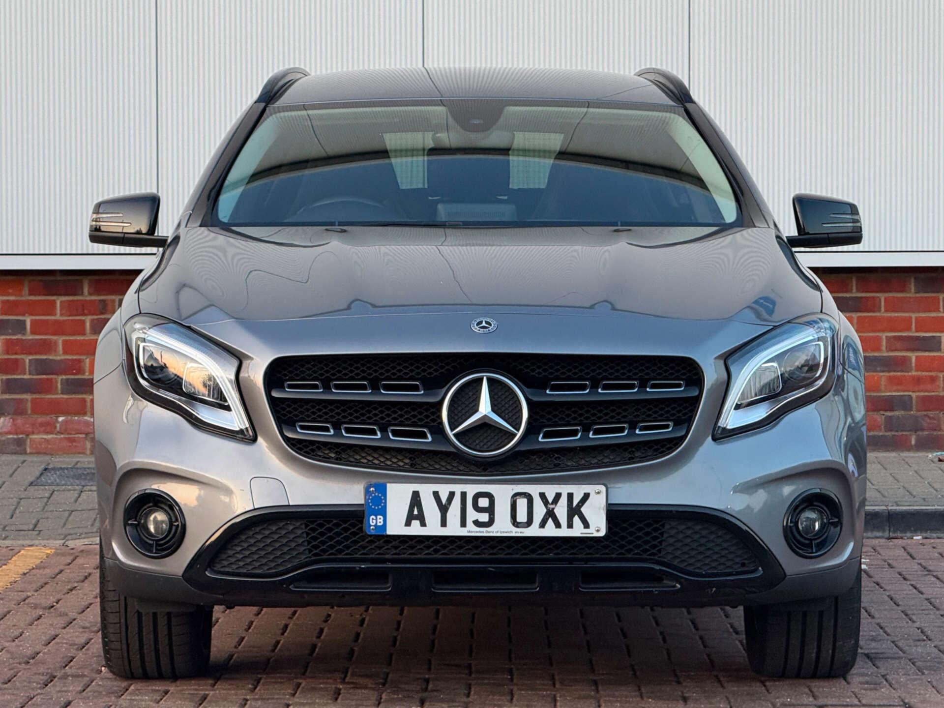 Mercedes-Benz Gla view 2