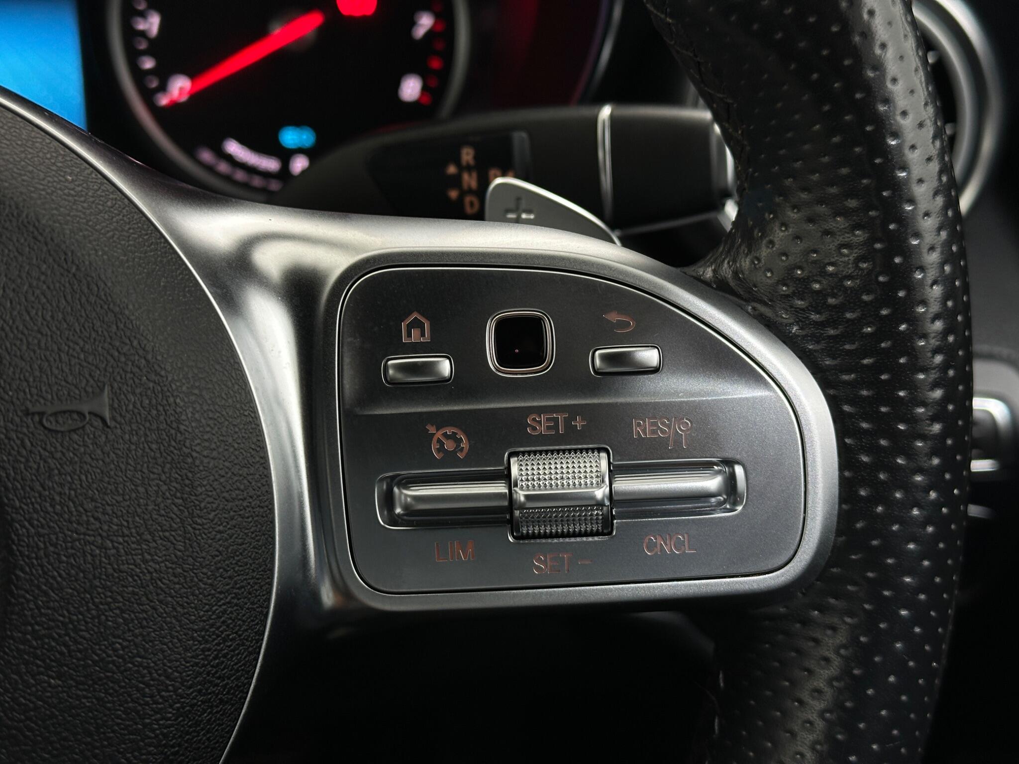 Mercedes-Benz C Class view 16