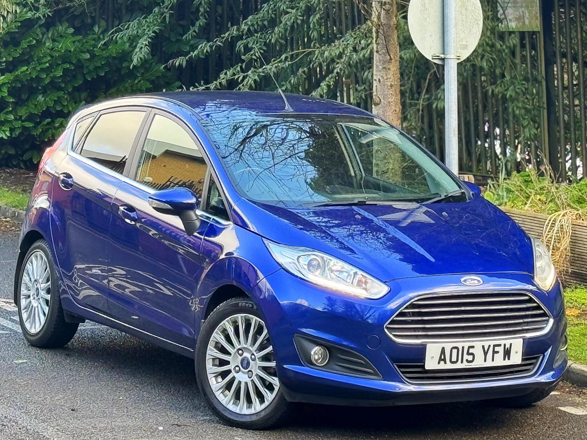 2015 Ford Fiesta 1.6 Titanium Powershift Euro 6 5dr image 3