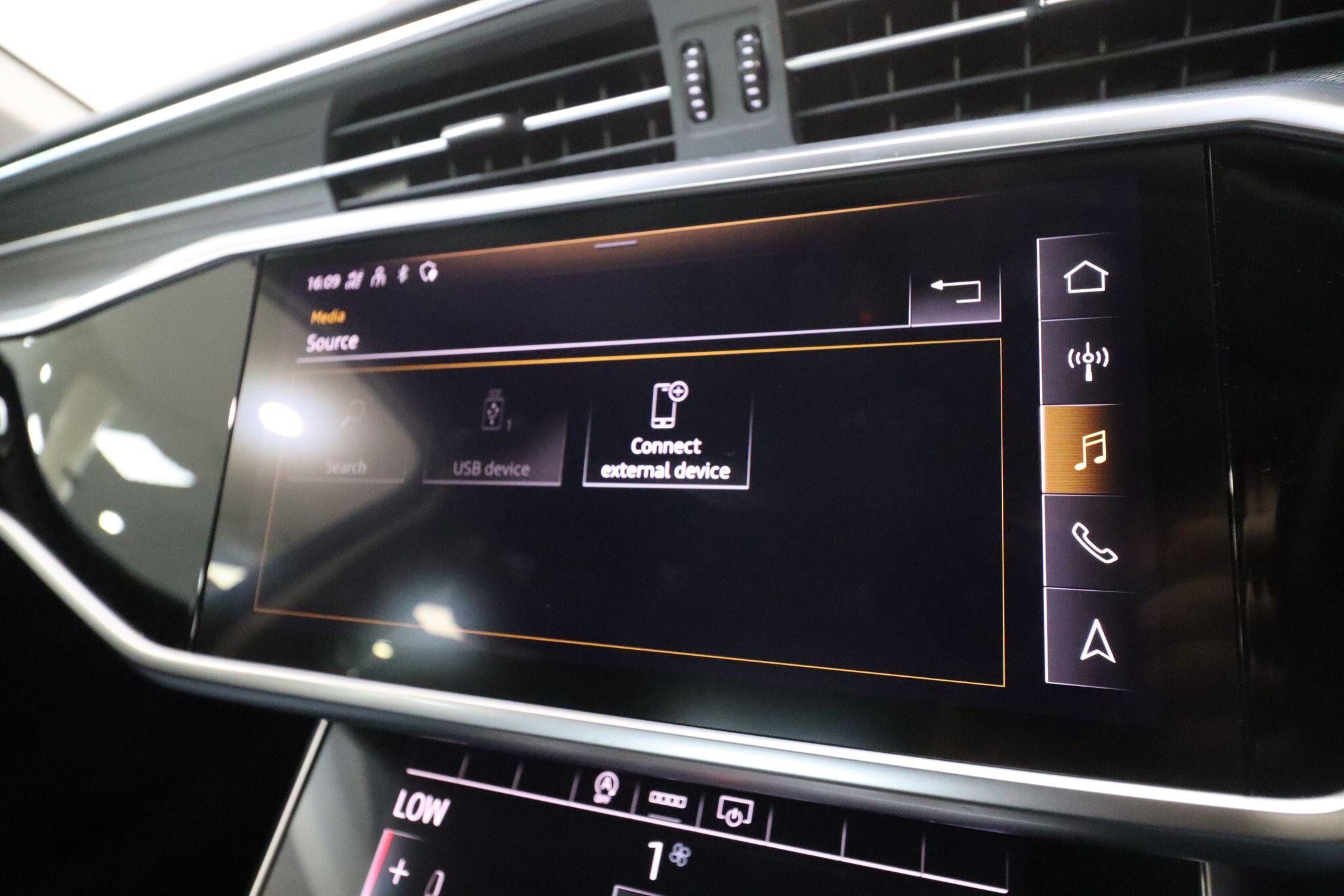 Audi A6 Saloon view 24