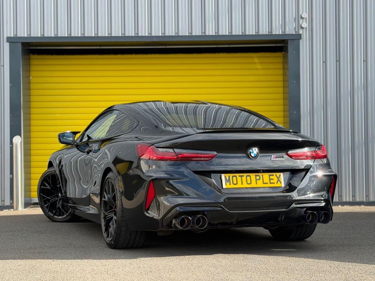 BMW M8 view 9