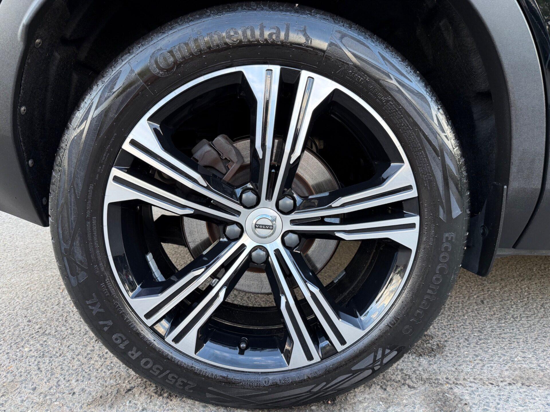 Volvo XC40 view 60