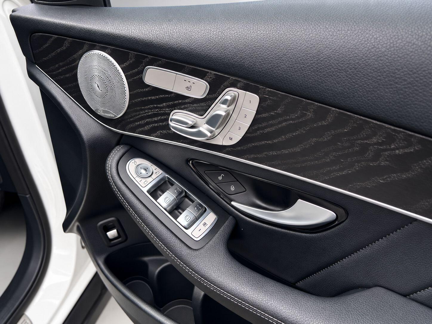 Mercedes-Benz GLC view 30