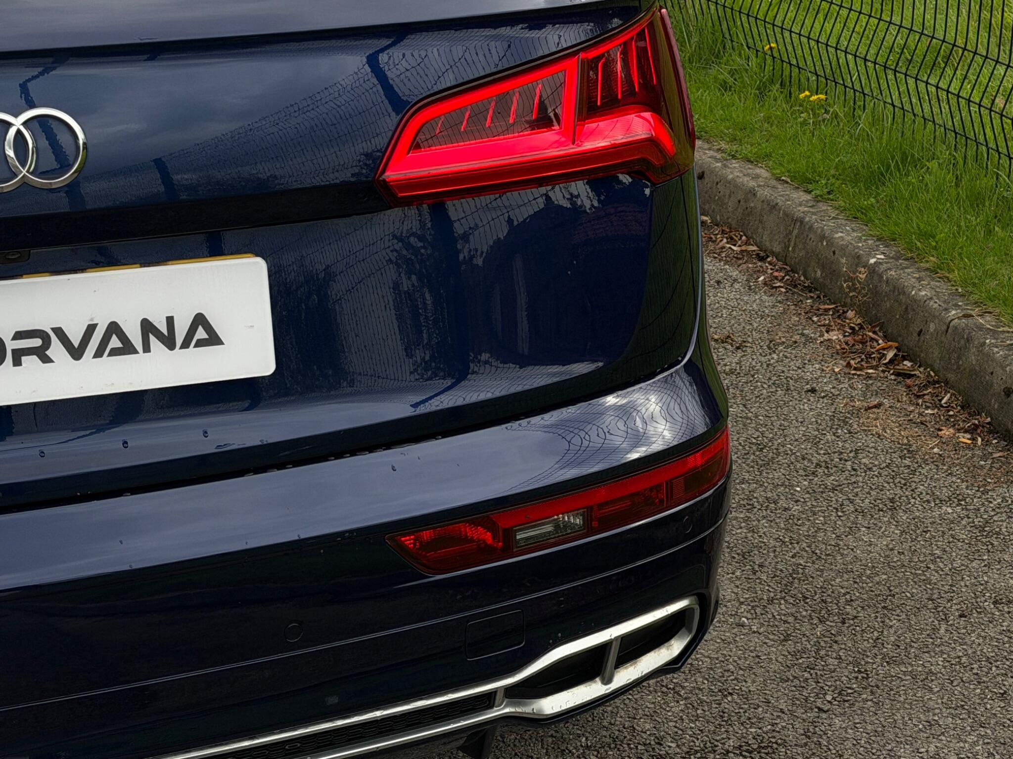 Audi SQ5 view 18