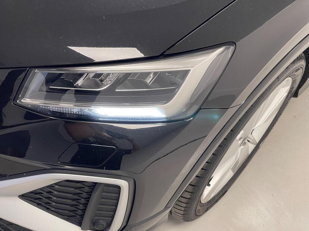 Audi Q2 view 16