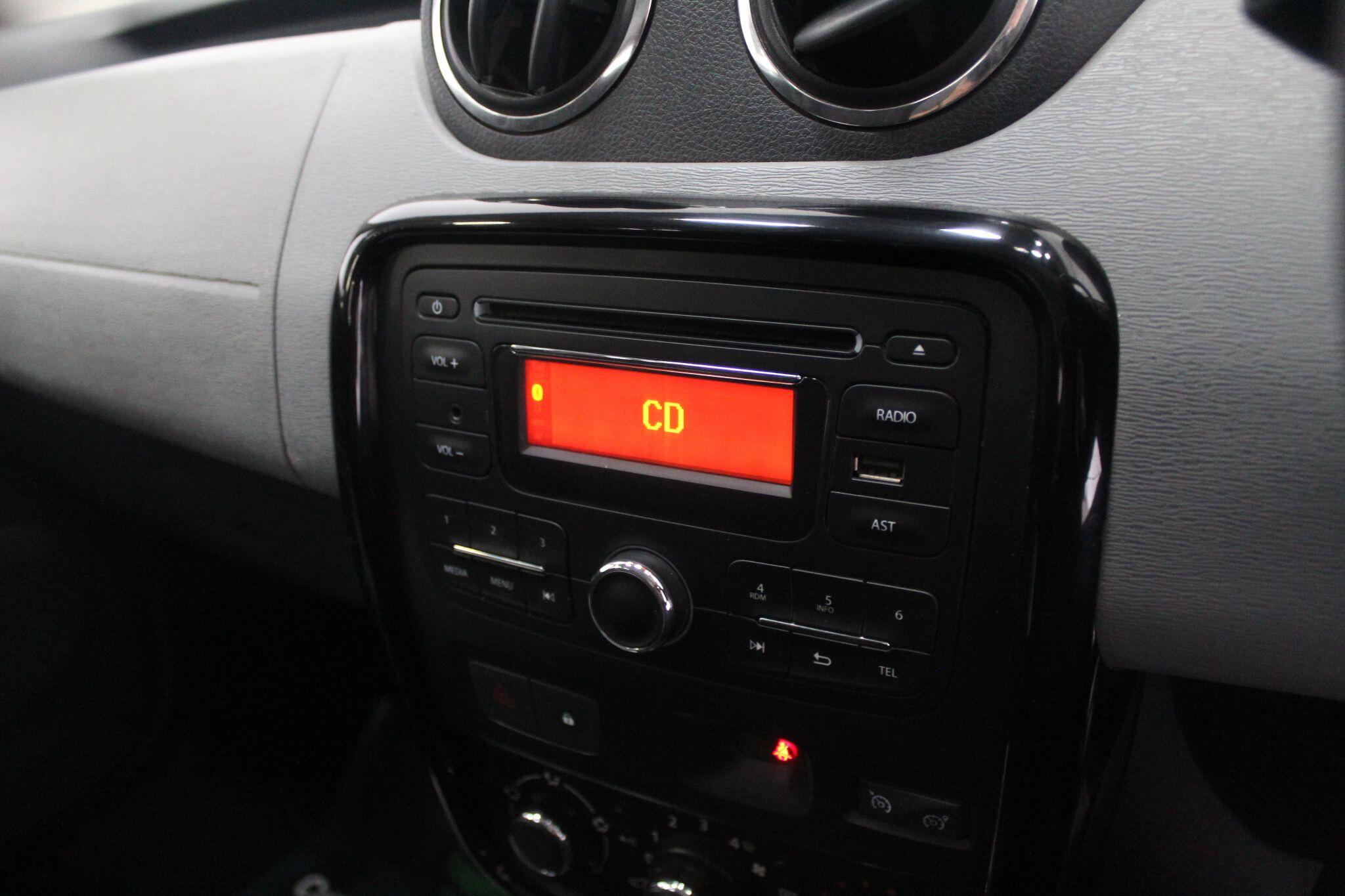 Dacia Duster view 34