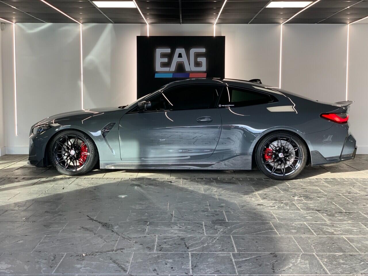 BMW M4 view 3