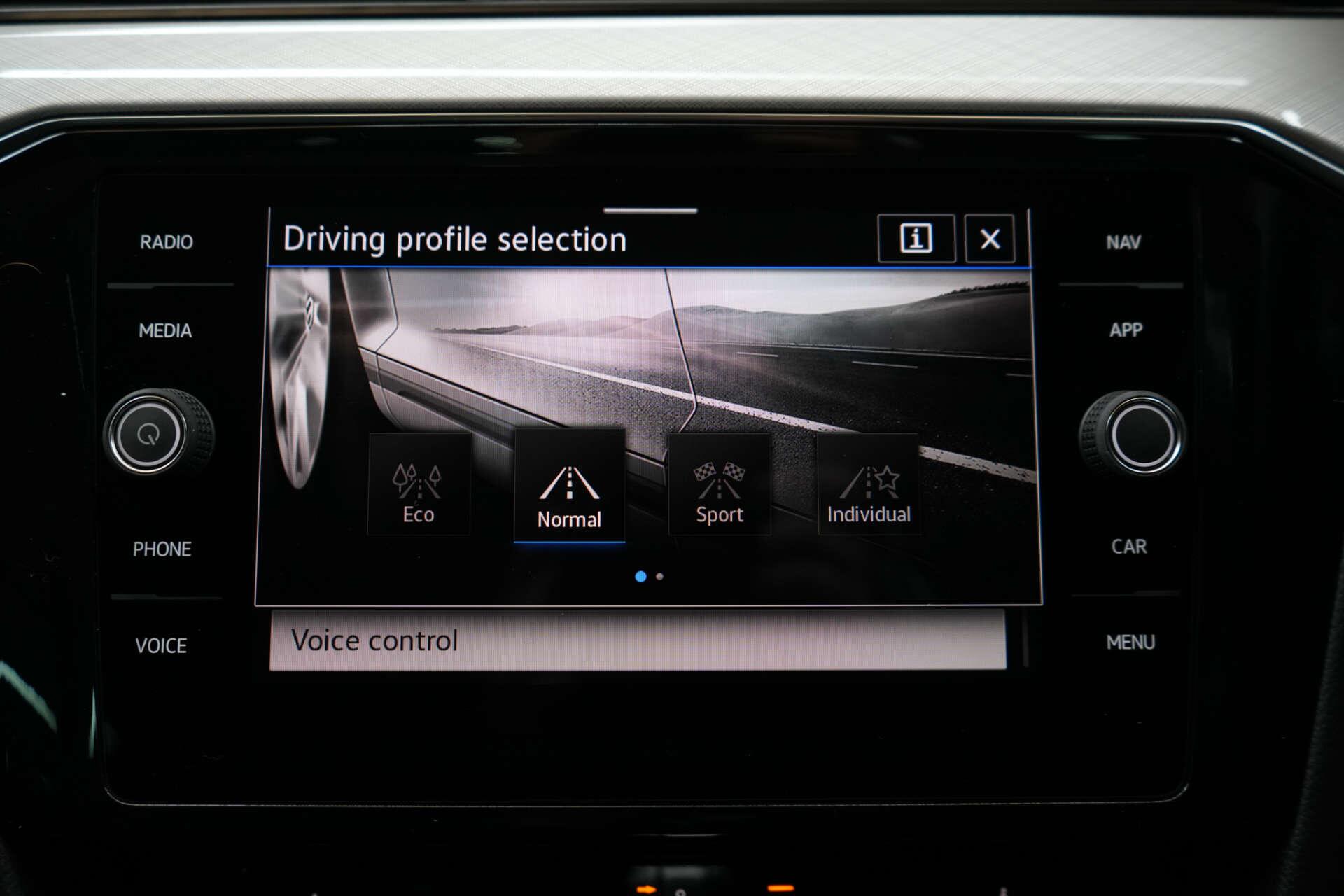 Volkswagen Passat view 36