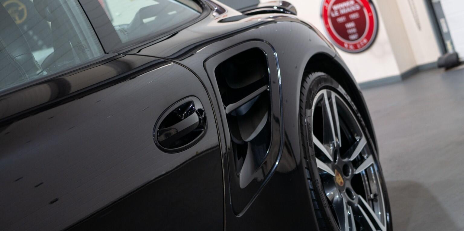 Porsche 911 view 48