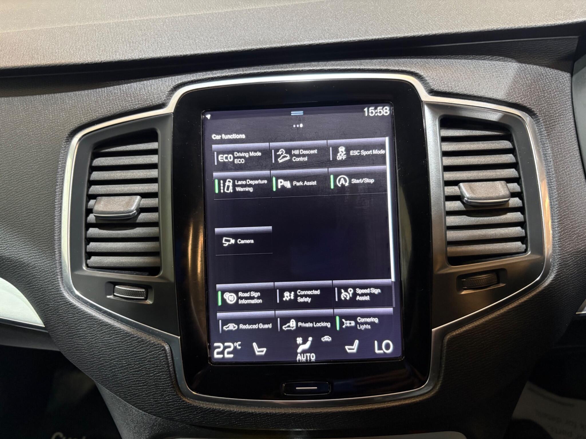 Volvo XC90 view 50