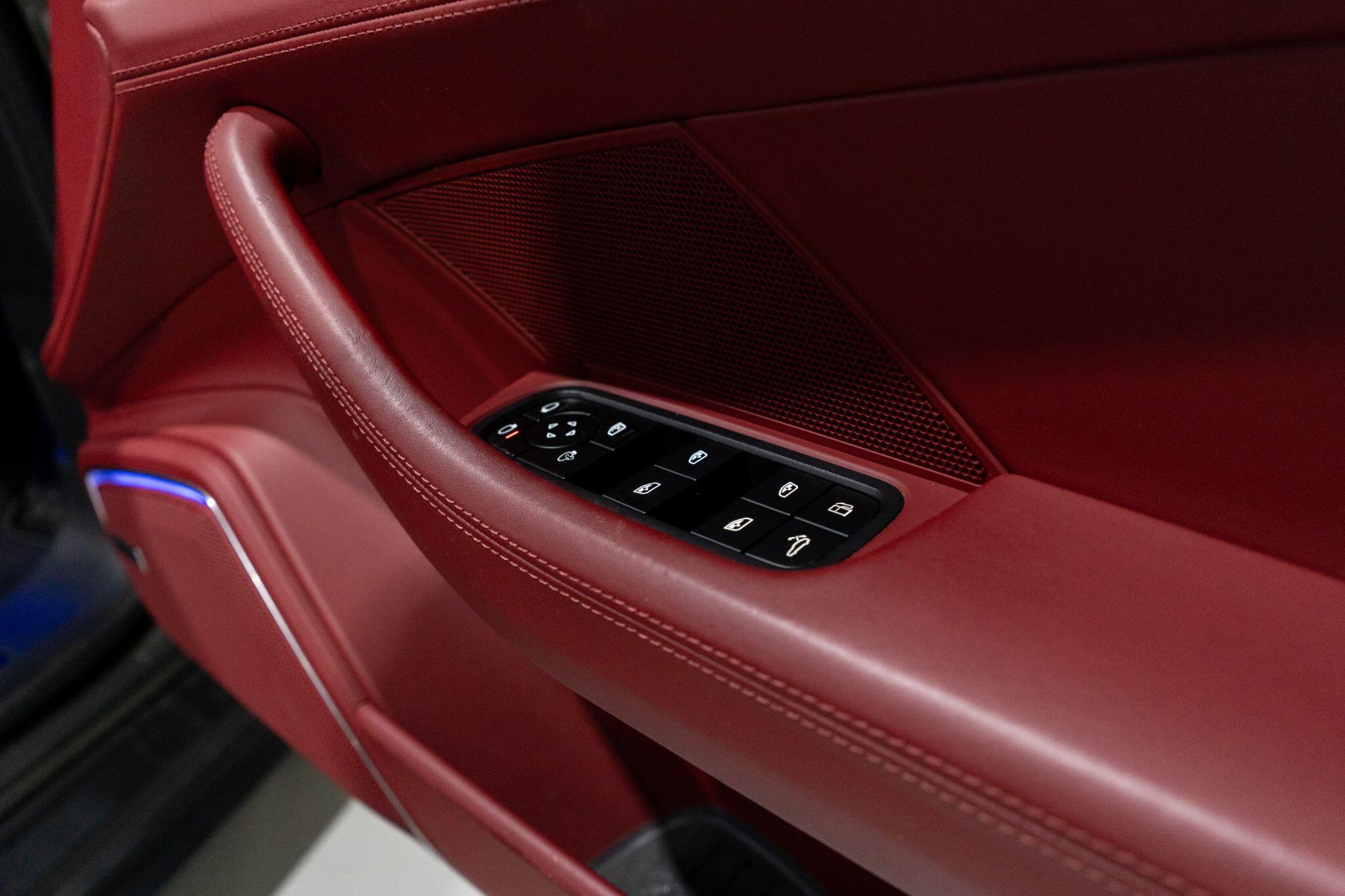Porsche Panamera view 32