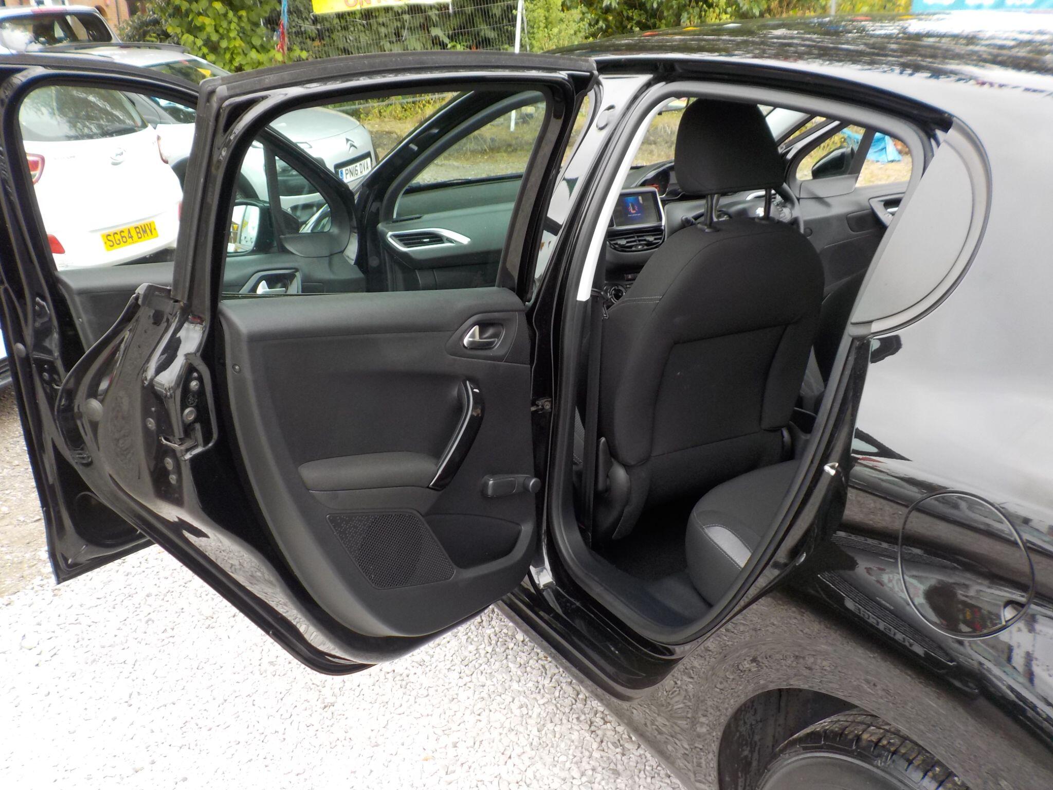 Peugeot 208 1.2 VTi PureTech Active Euro 5 5dr