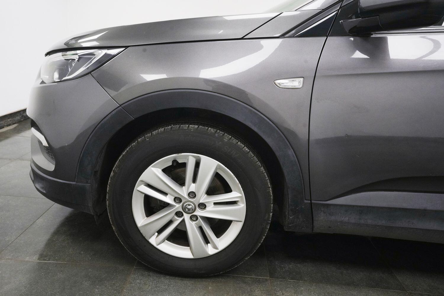 Vauxhall Grandland X view 5