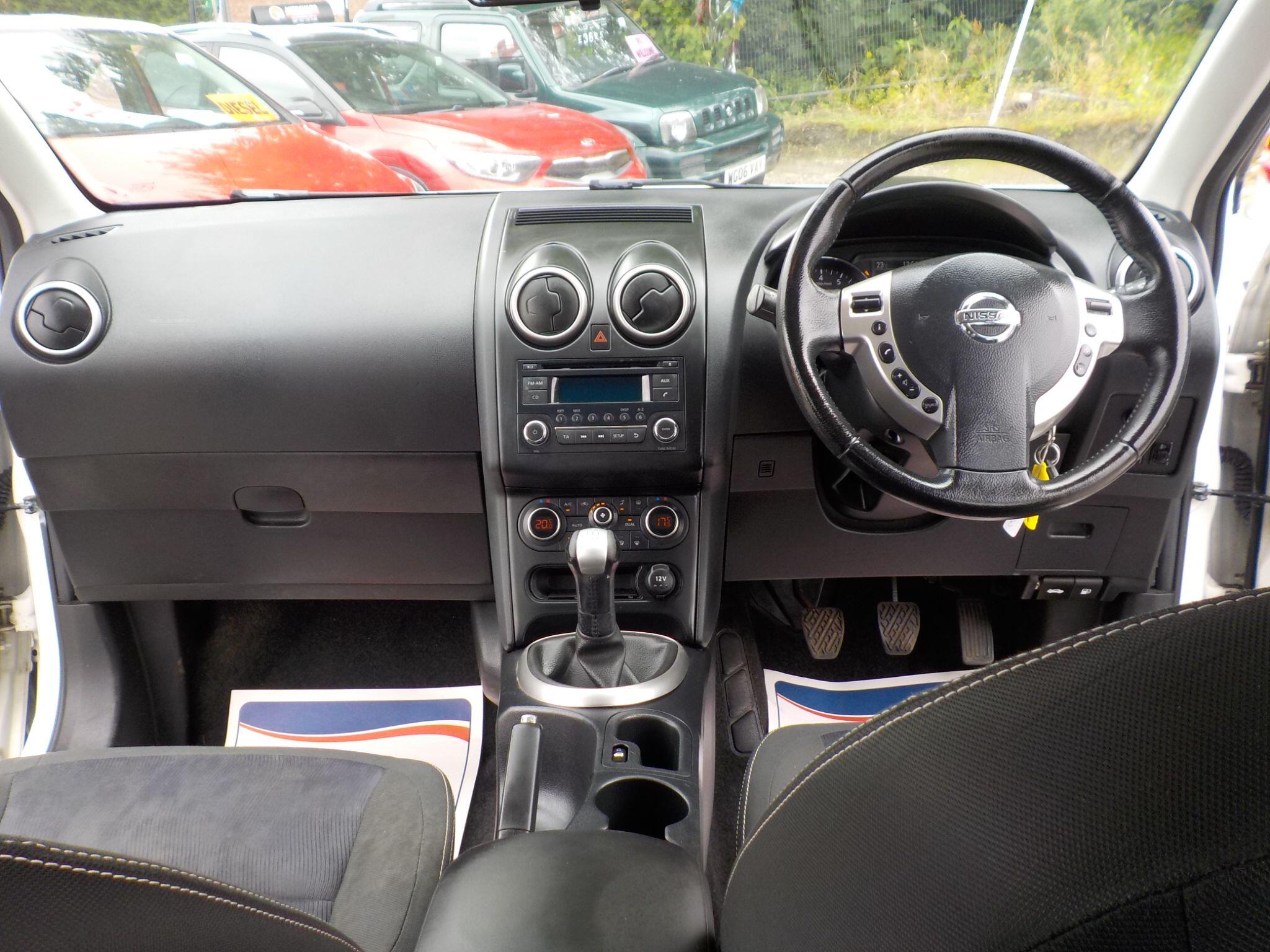 Nissan Qashqai 1.6 Acenta 2WD Euro 5 (s/s) 5dr