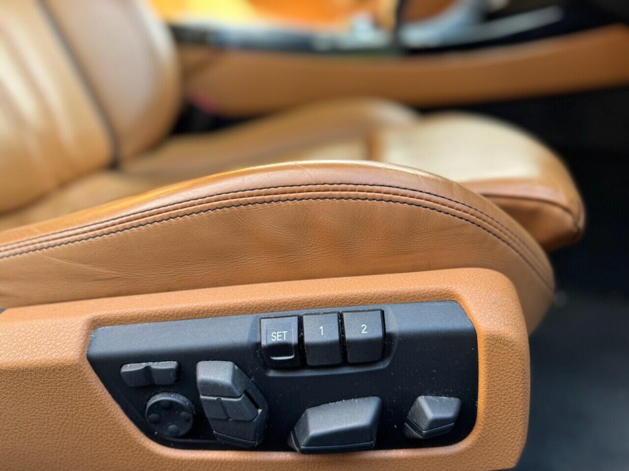 BMW 6 Series view 24