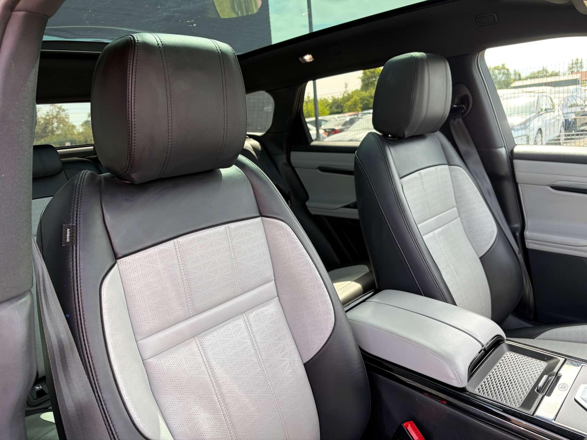 Land Rover Range Rover Evoque view 36