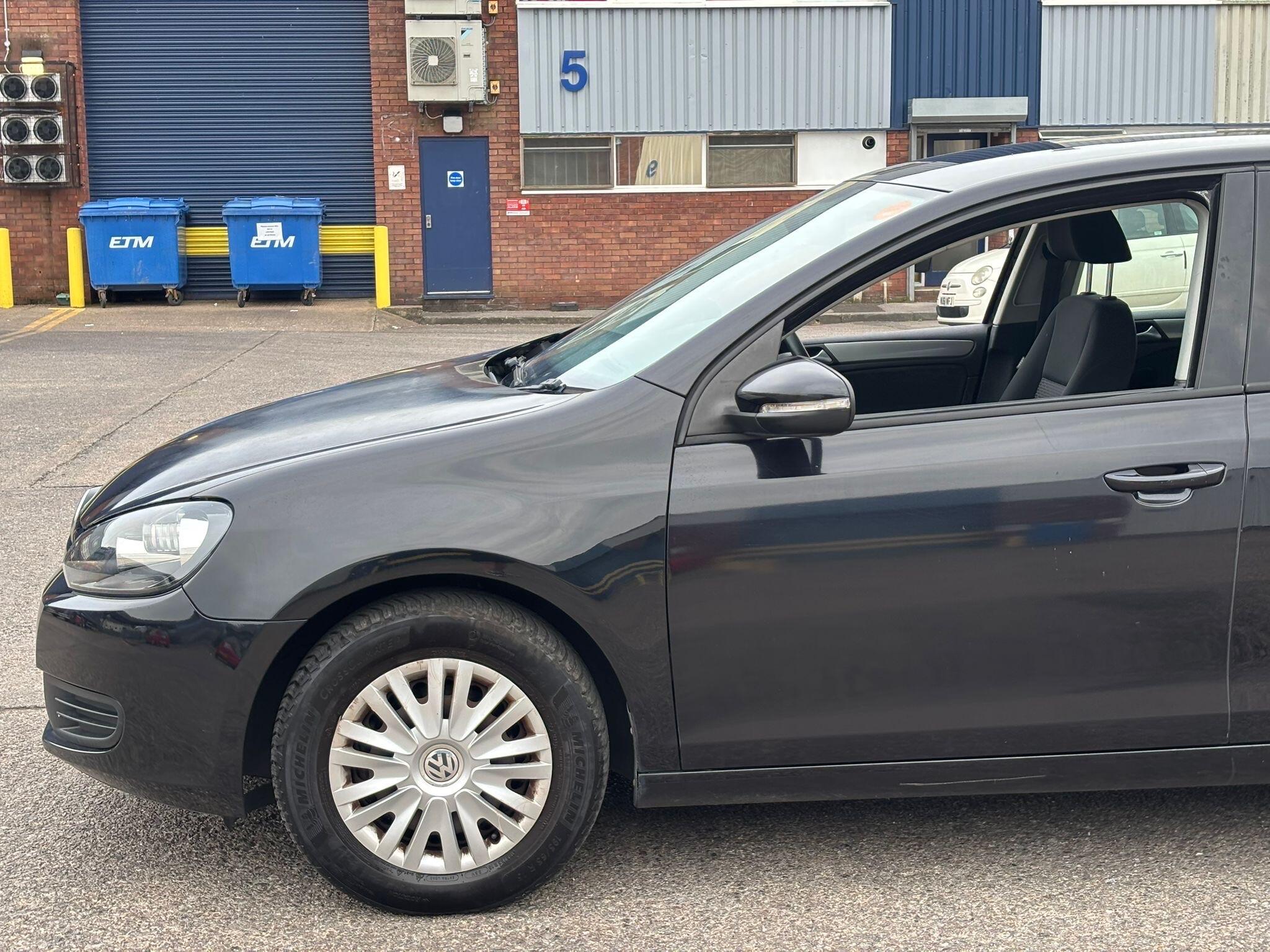 Volkswagen Golf view 8