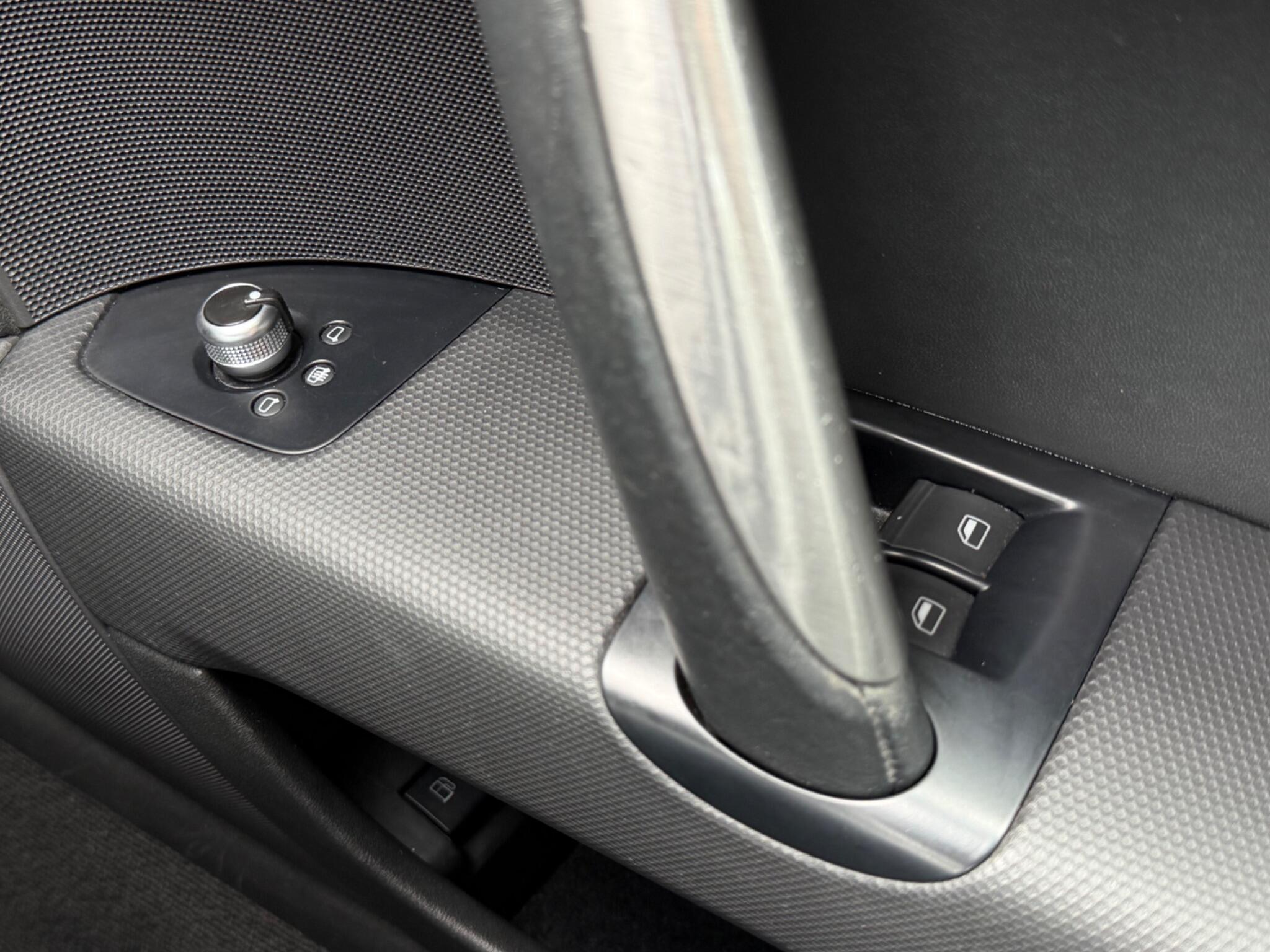 Audi TT view 39