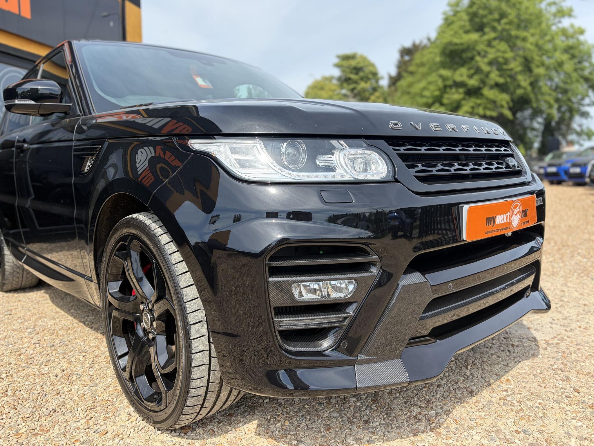 Land Rover Range Rover Sport view 2