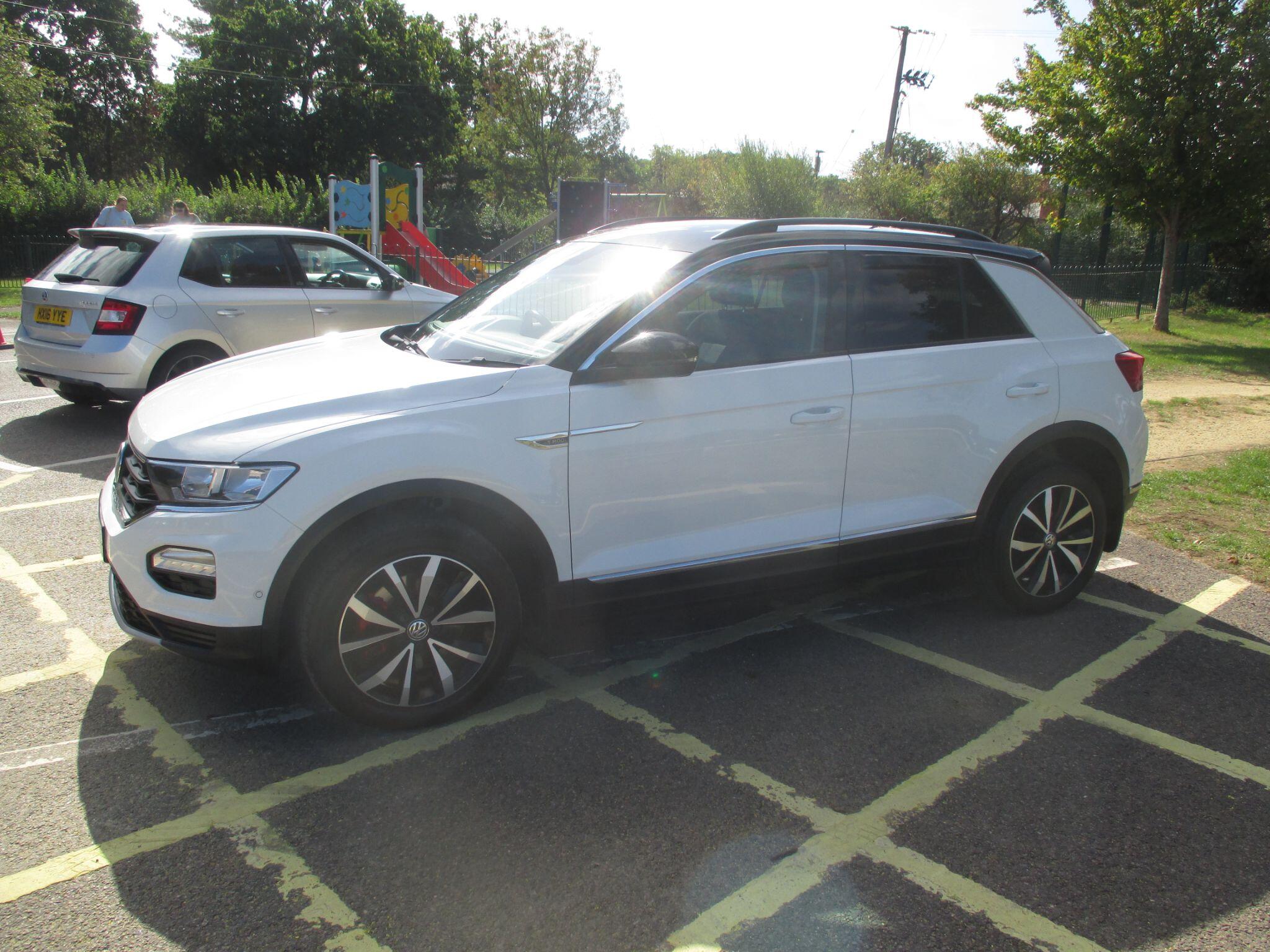 Volkswagen T-Roc view 23
