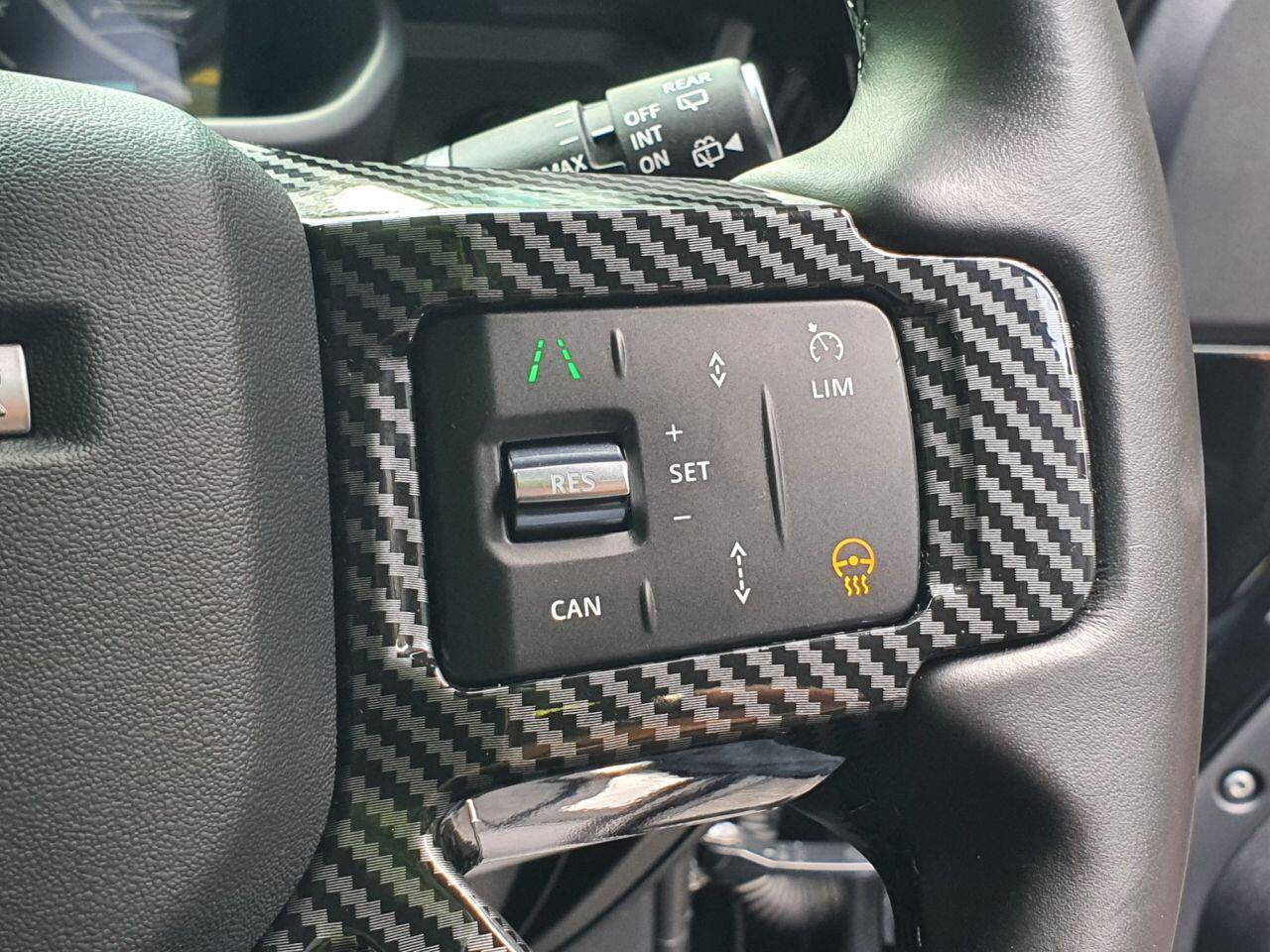 Land Rover Defender 110 view 50