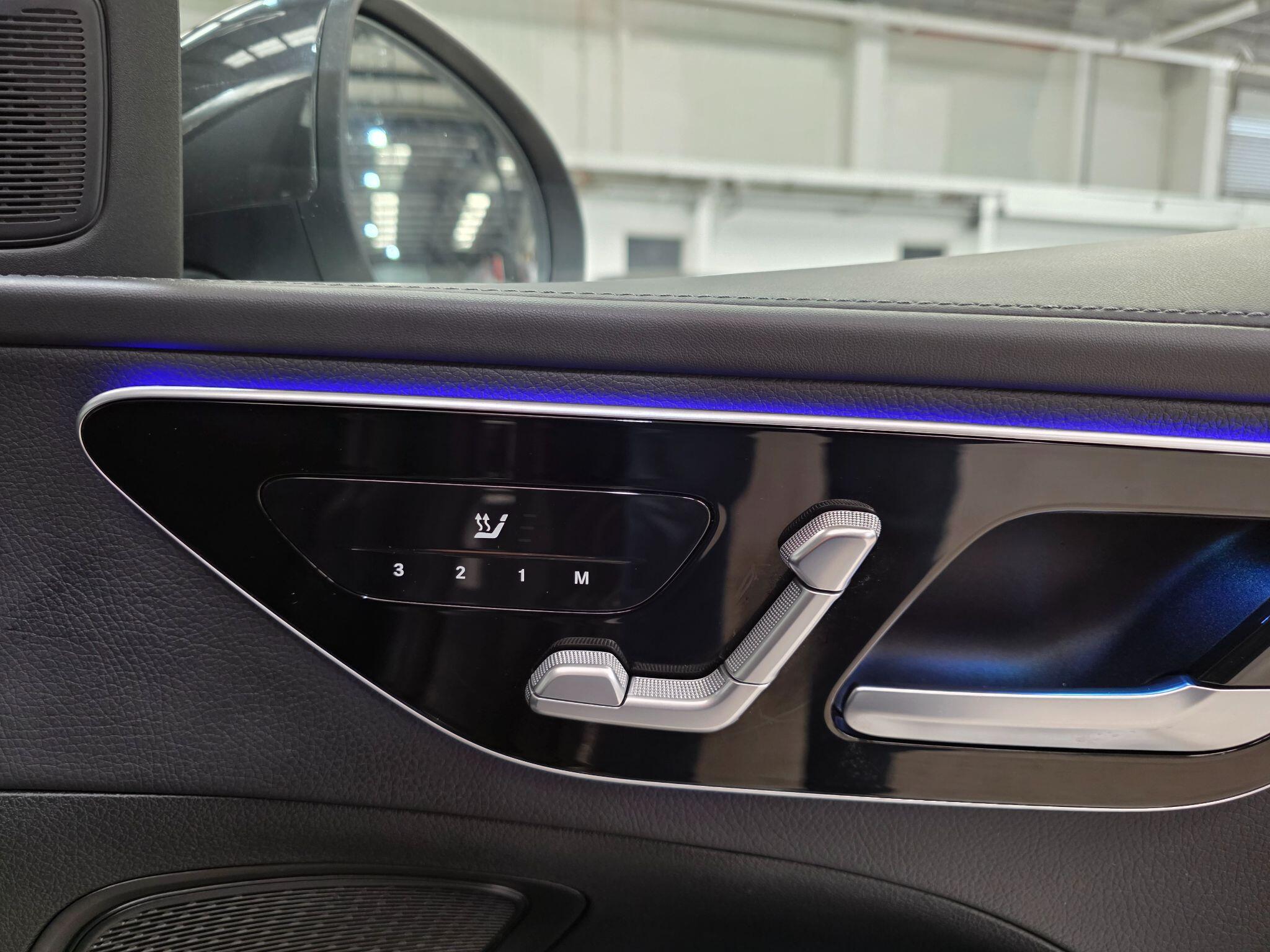 Mercedes-Benz C Class view 16