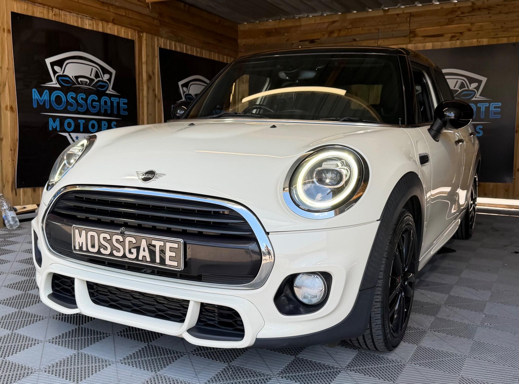 Mini Hatch view 8