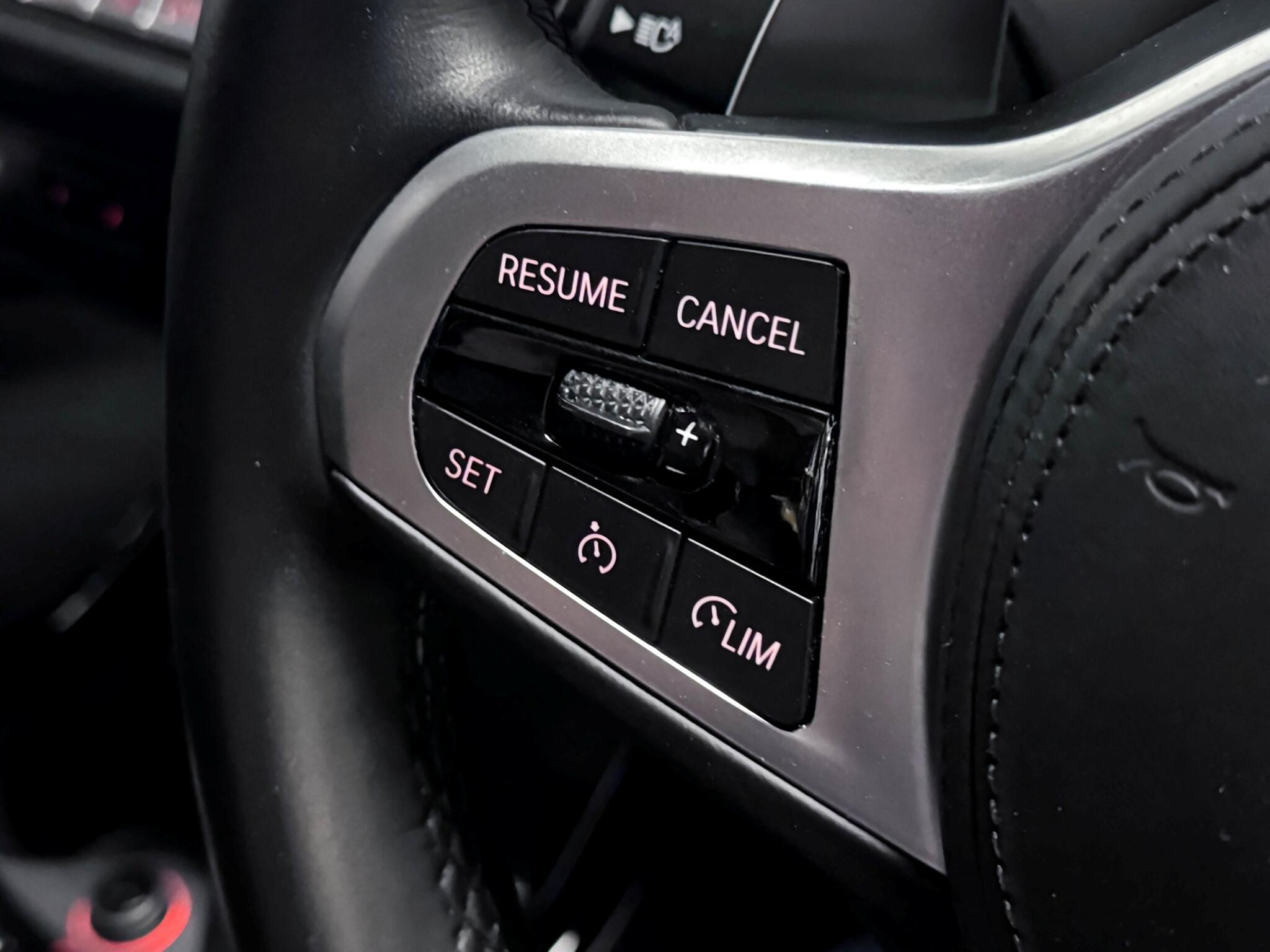 BMW 1 Series view 16