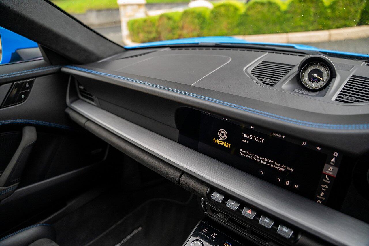 Porsche 911 view 63
