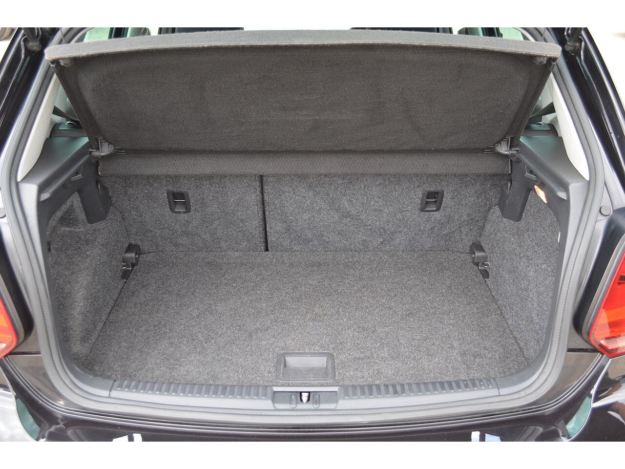 Volkswagen Polo view 24