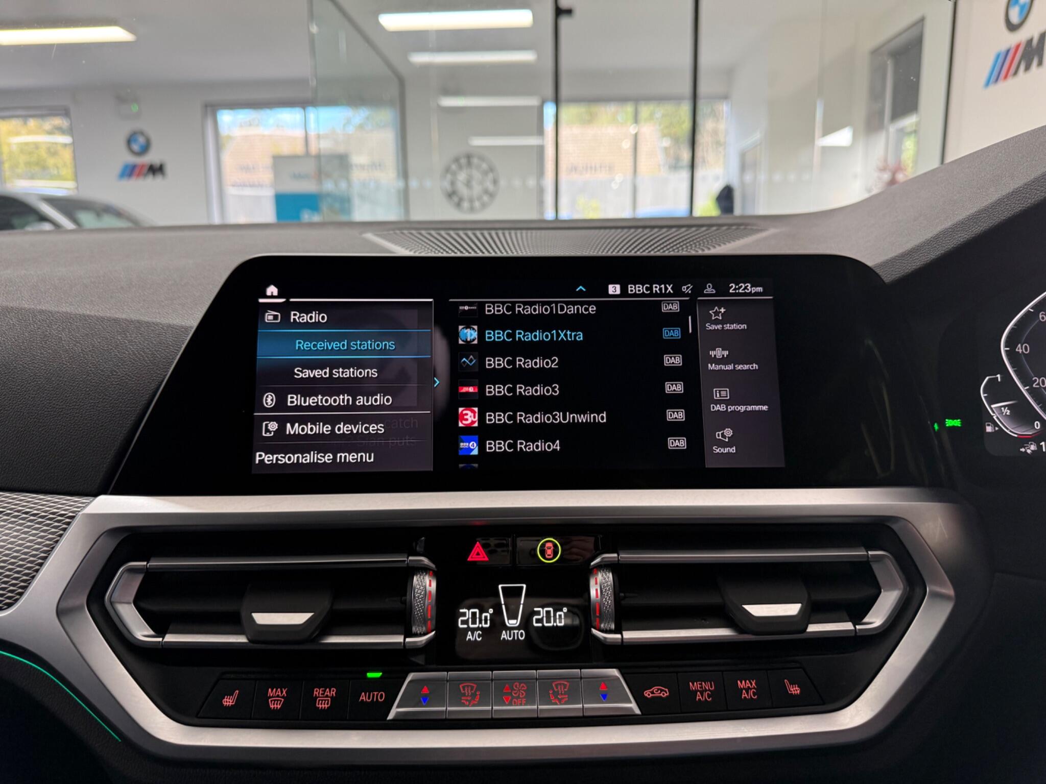 BMW 3 Series view 11