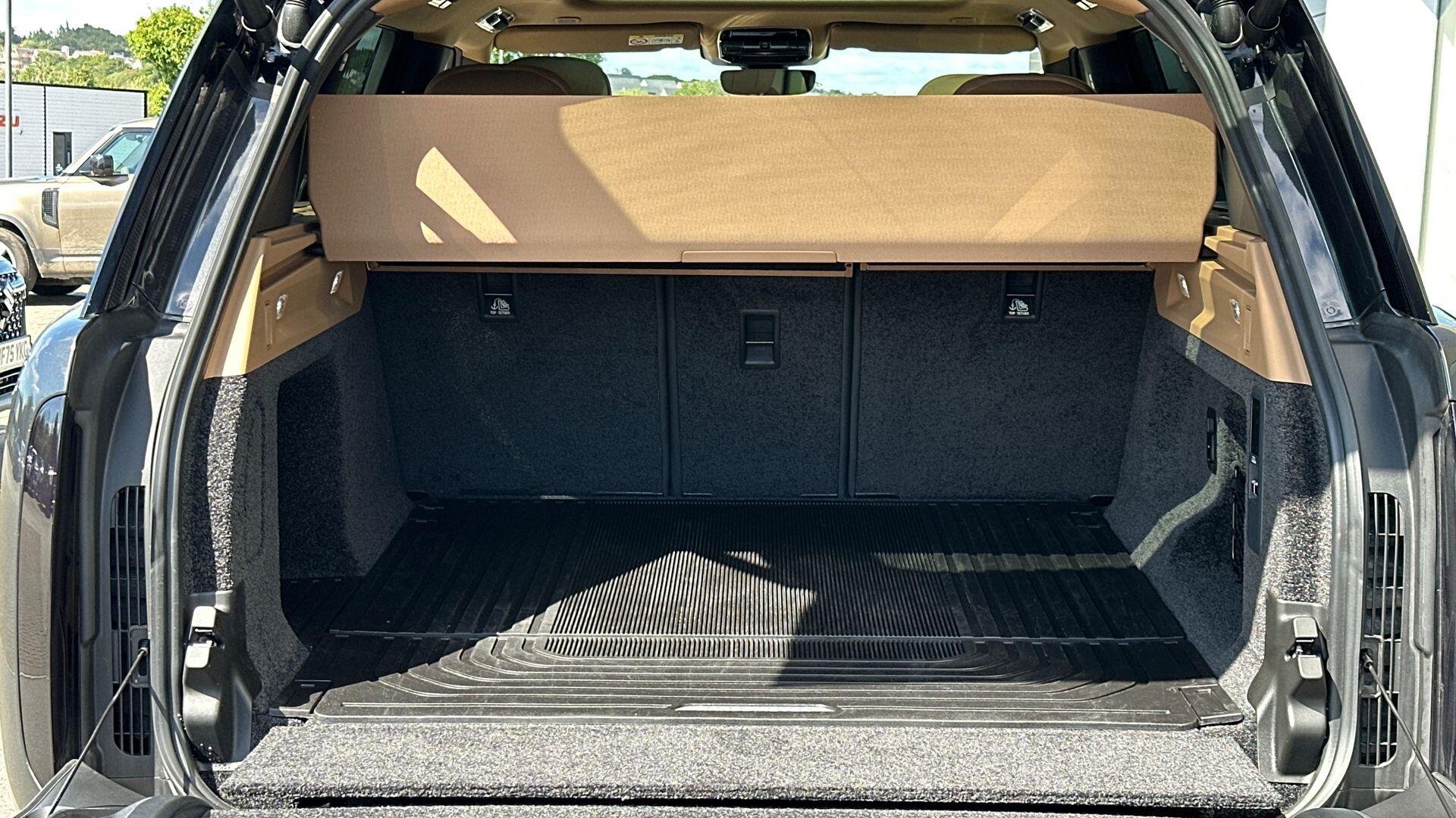 Land Rover Range Rover view 10