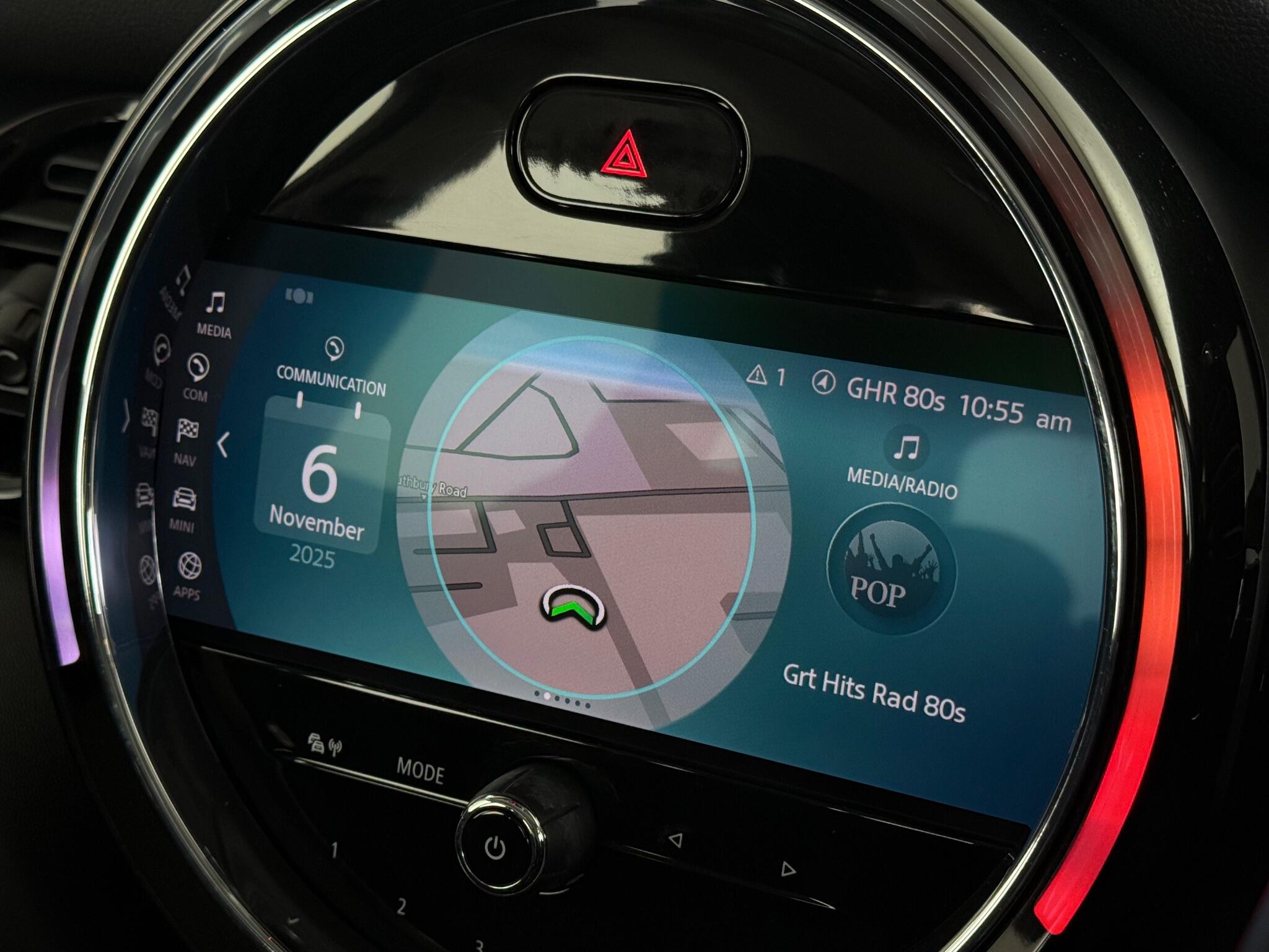 Mini Hatch view 32