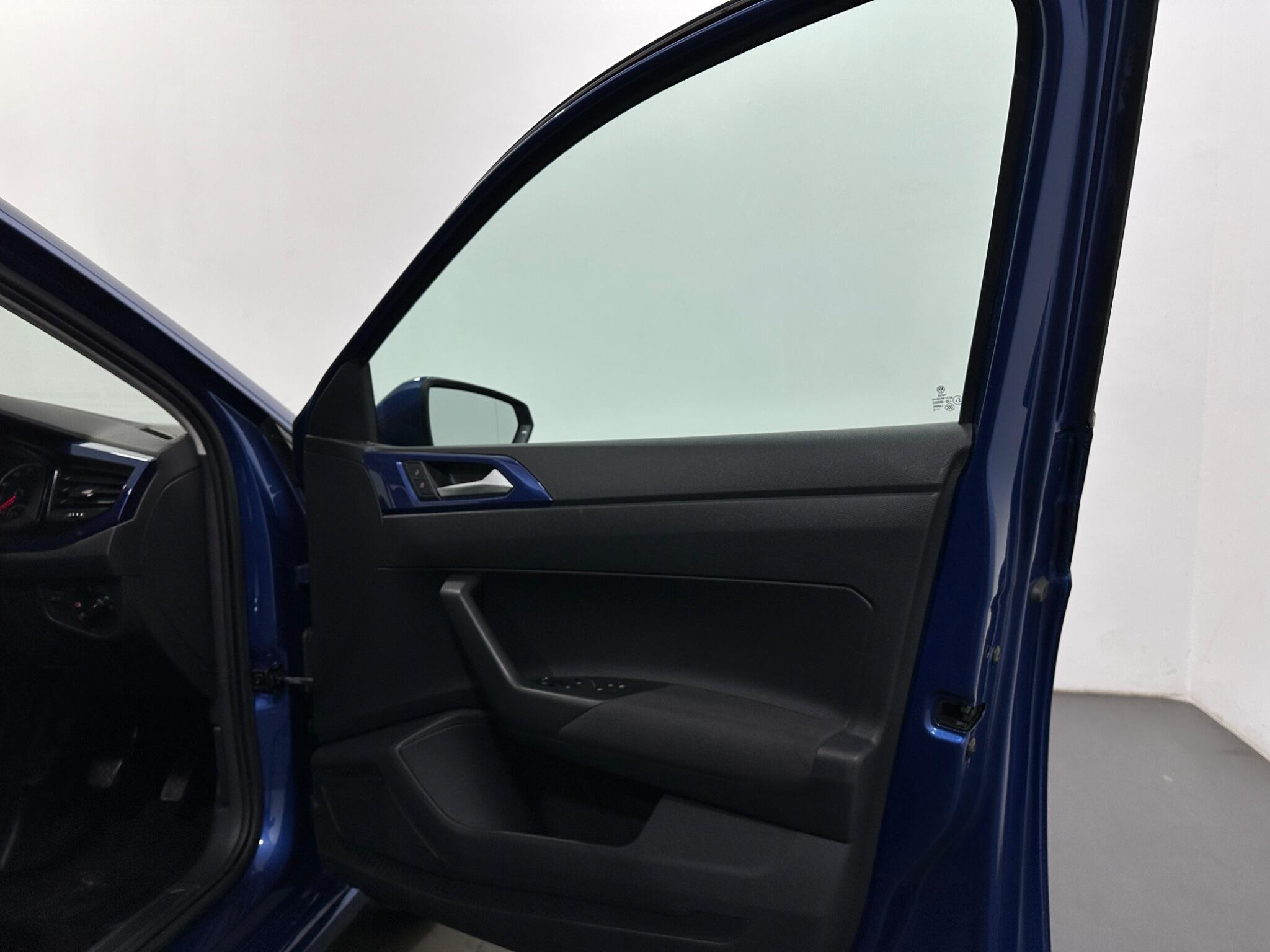 Volkswagen Polo view 30