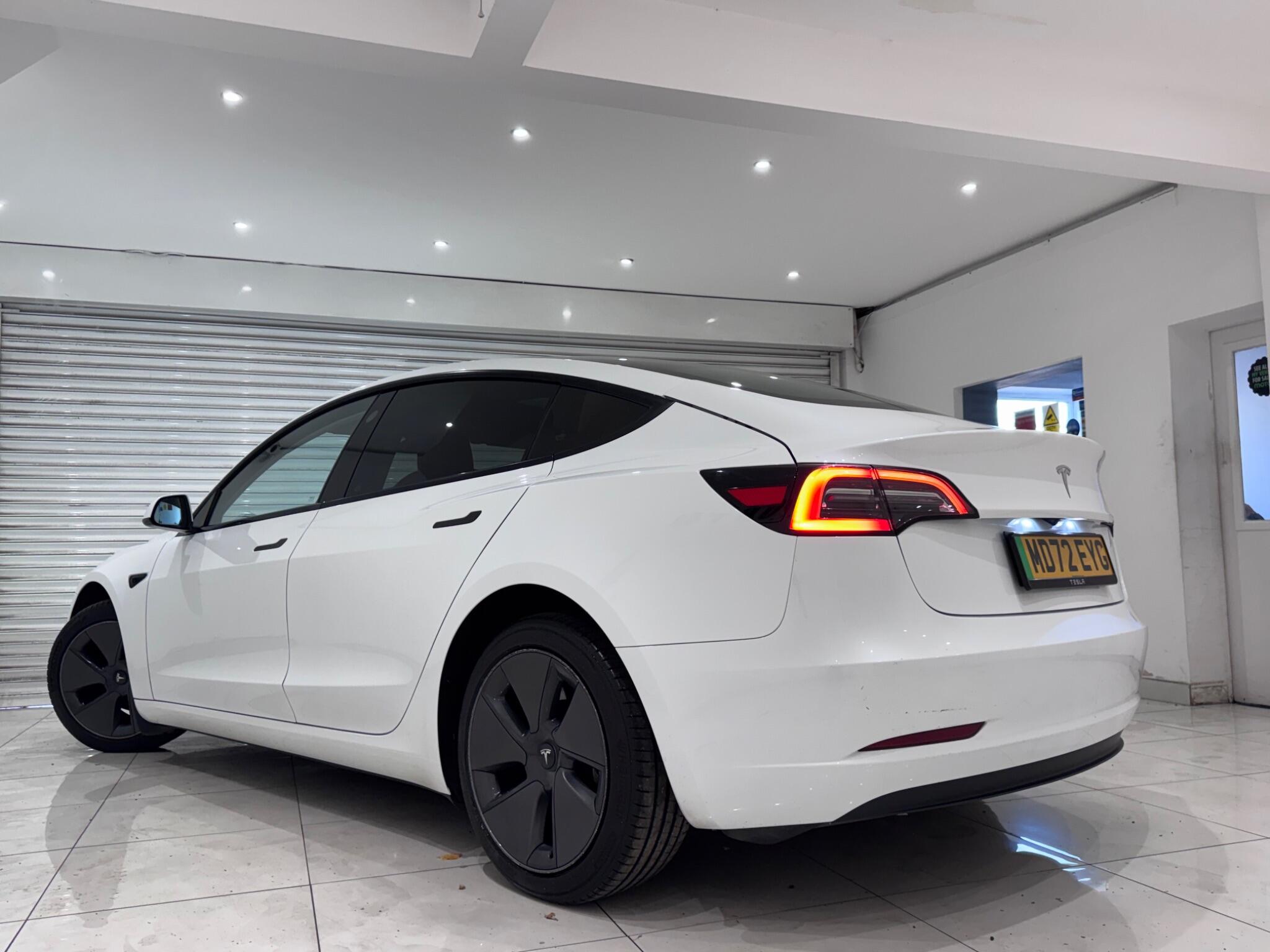Tesla Model 3 view 5