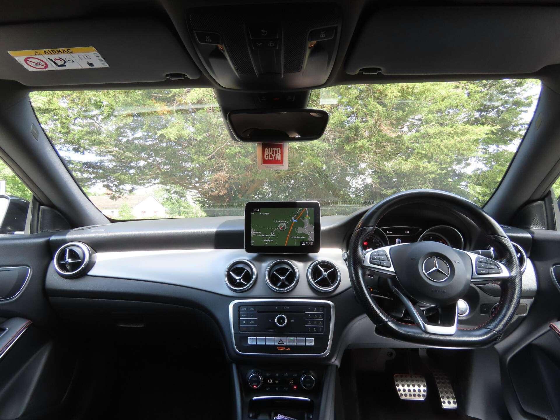 Mercedes-Benz Cla view 8