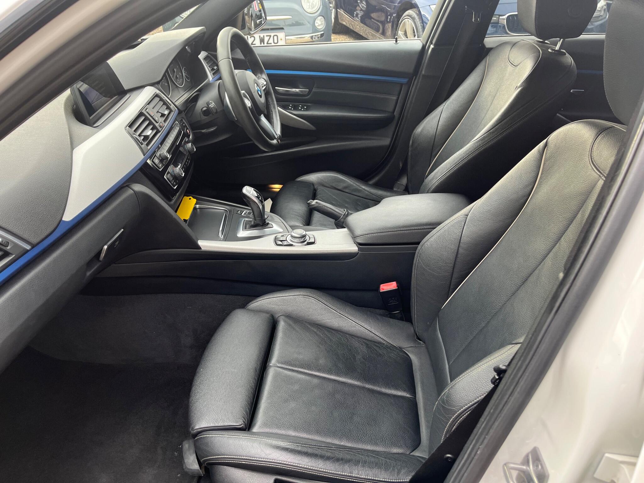 BMW 3 Series view 11