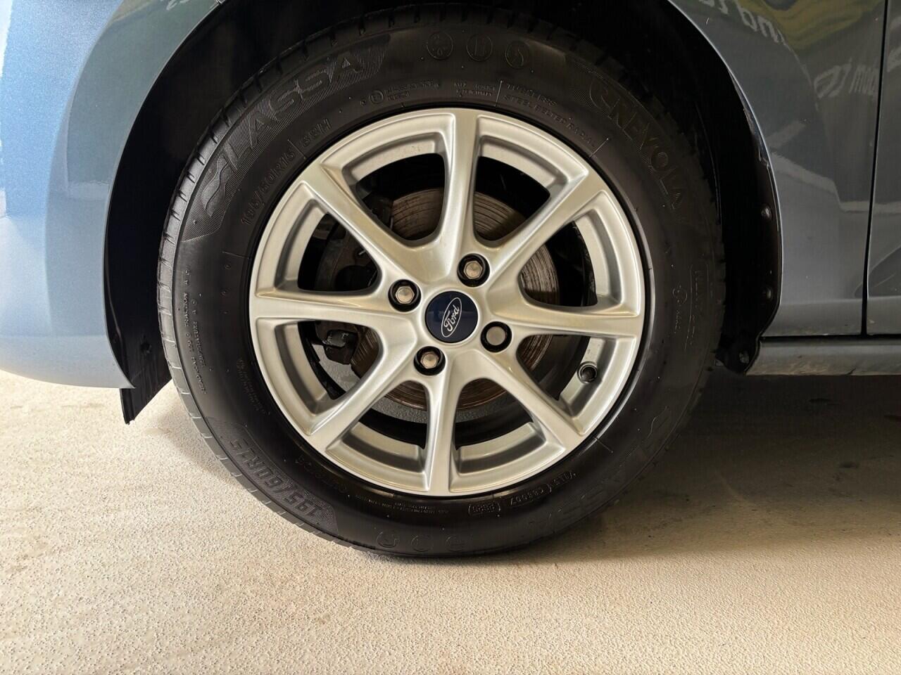 Ford Fiesta view 9