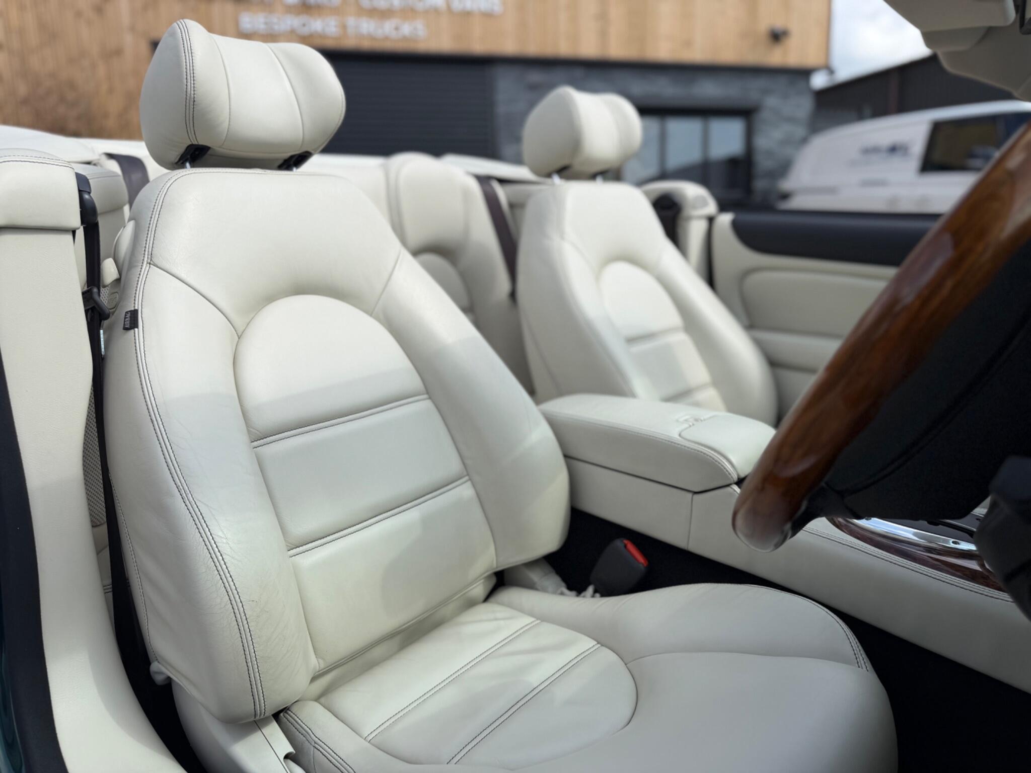 Jaguar XK8 view 6
