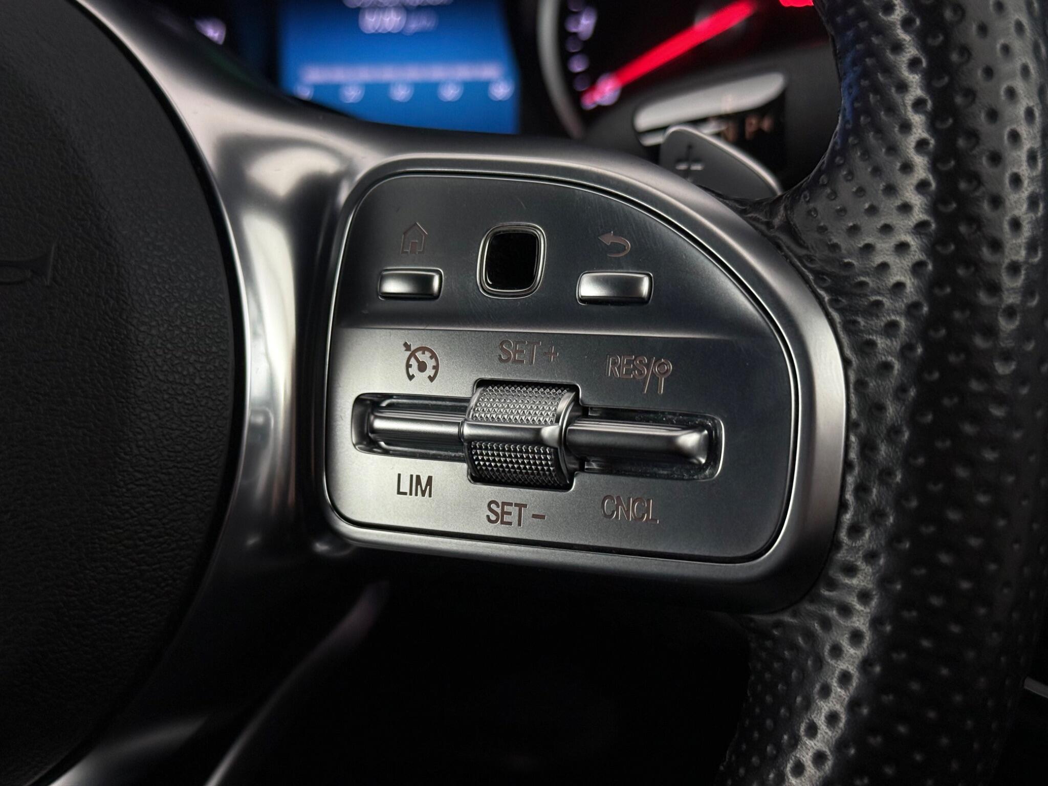 Mercedes-Benz C-Class view 16