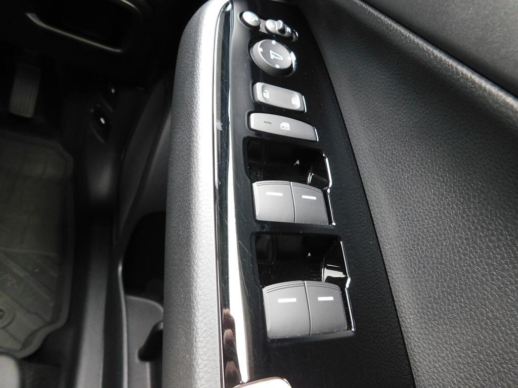 HR-V