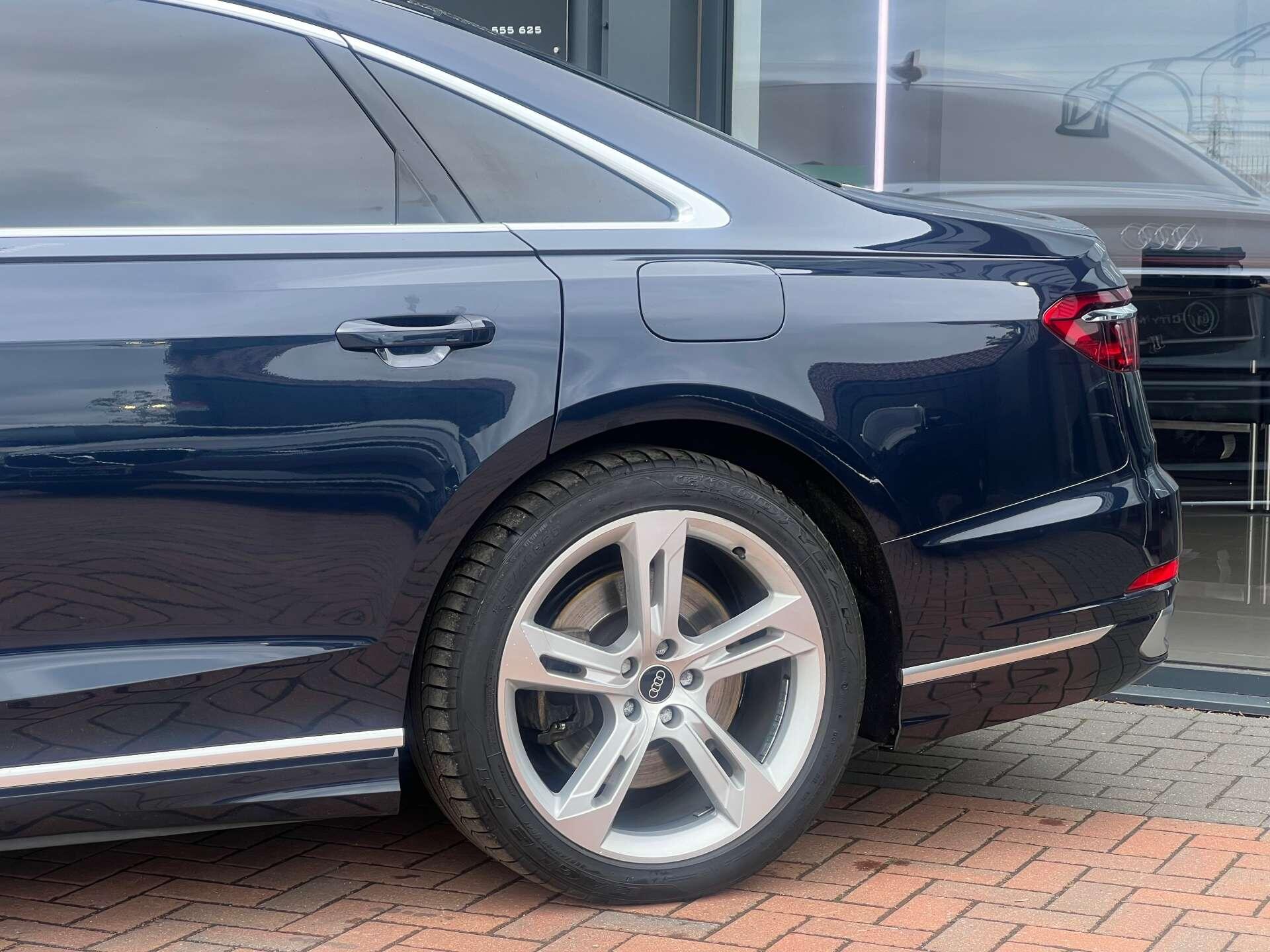 Audi A8 view 66