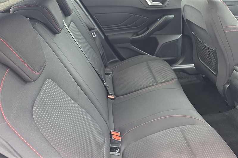 Ford Focus view 27