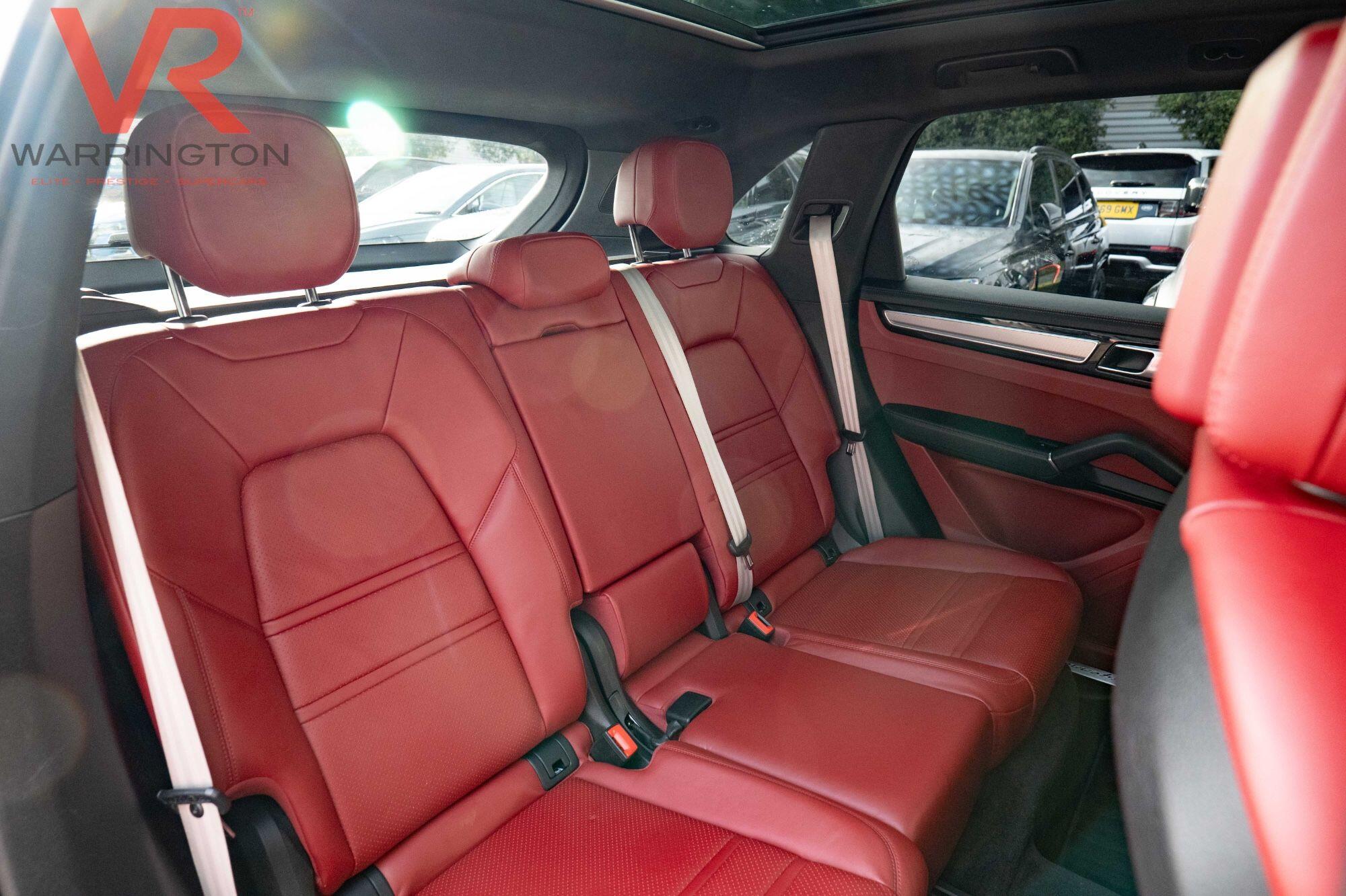 Porsche Cayenne view 44