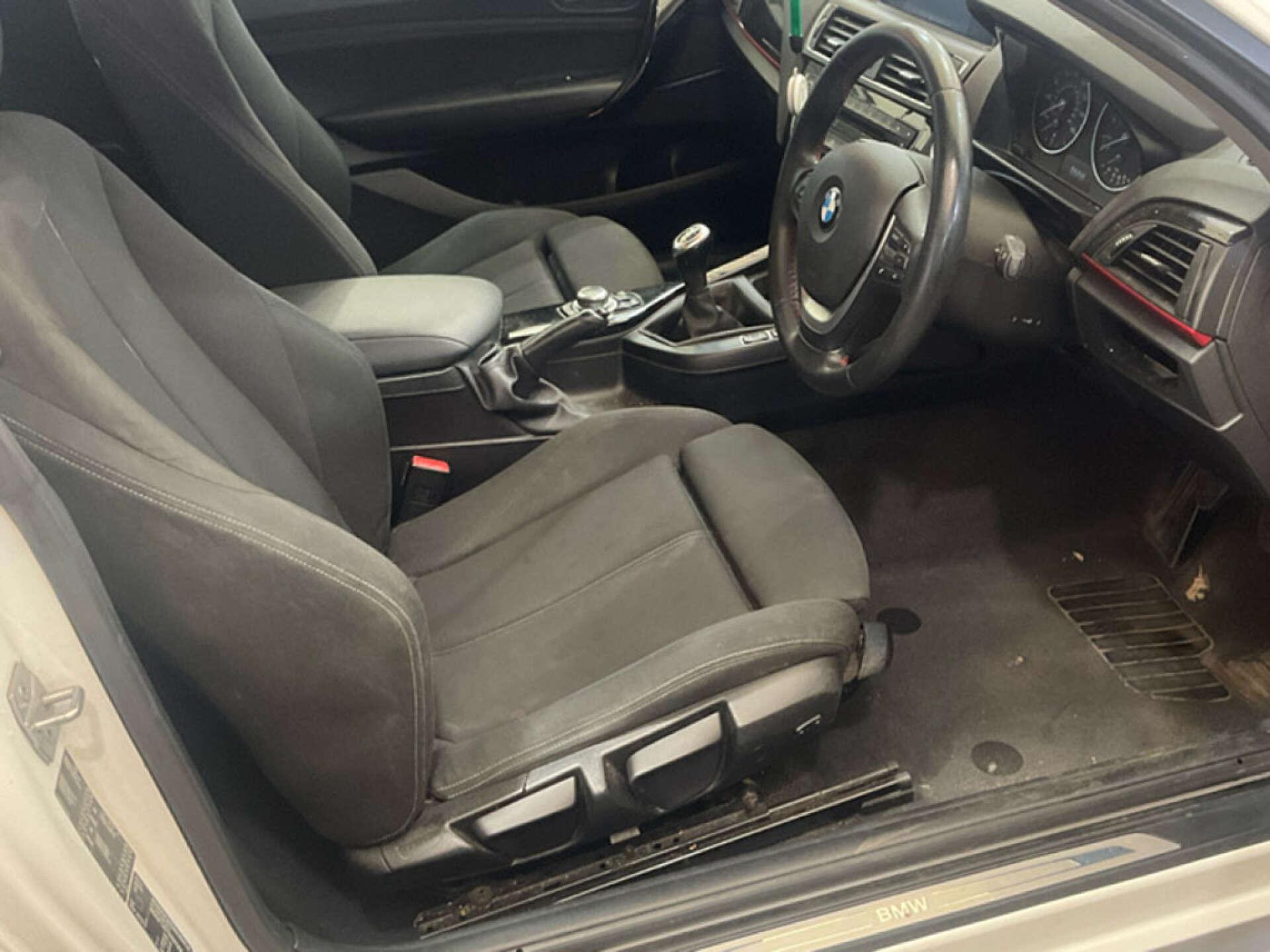 BMW 2 Series view 3