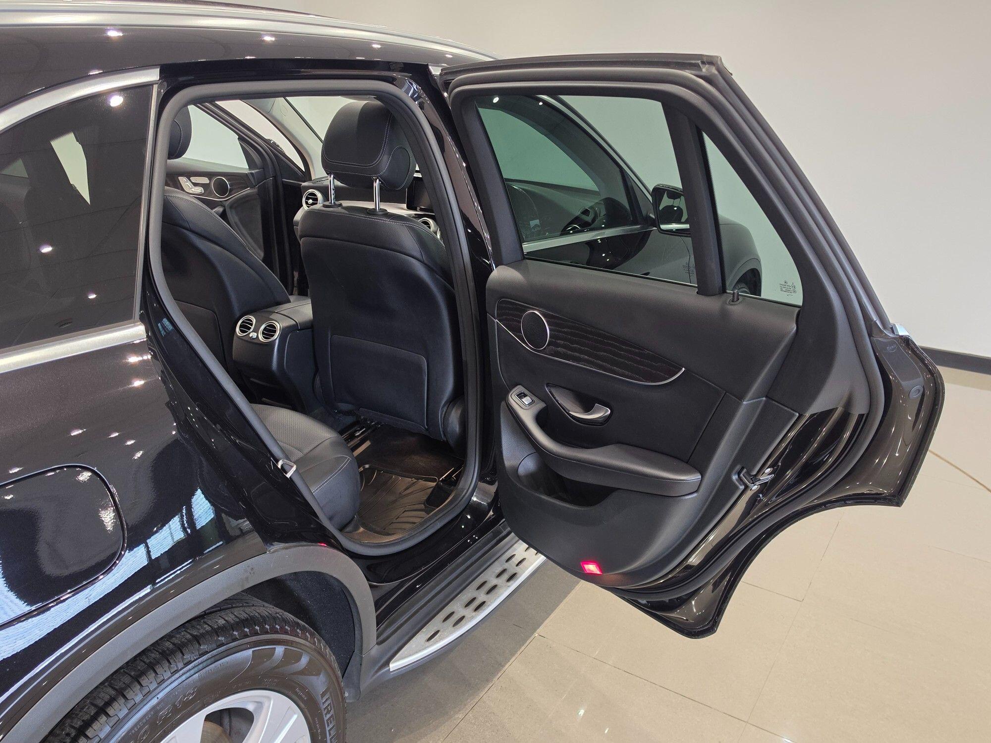 Mercedes-Benz GLC view 68
