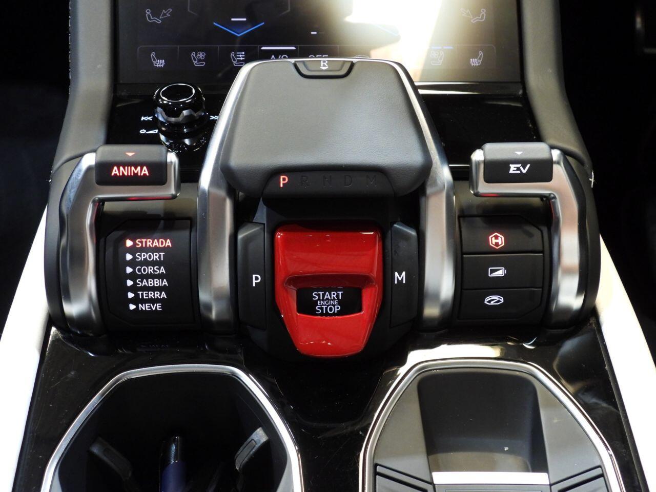 Lamborghini Urus view 41