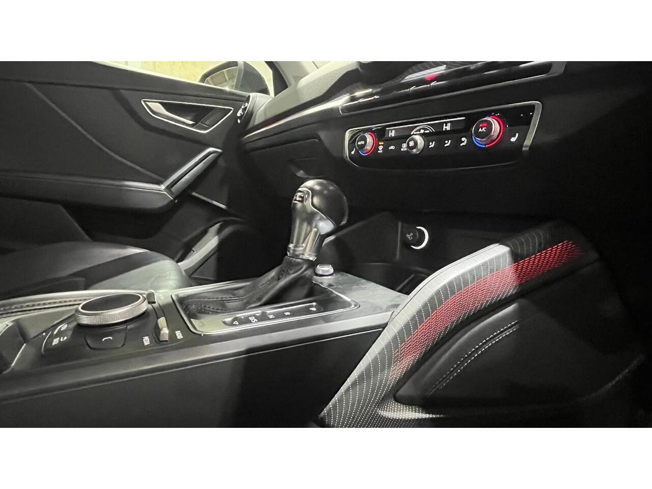 Audi Q2 view 21