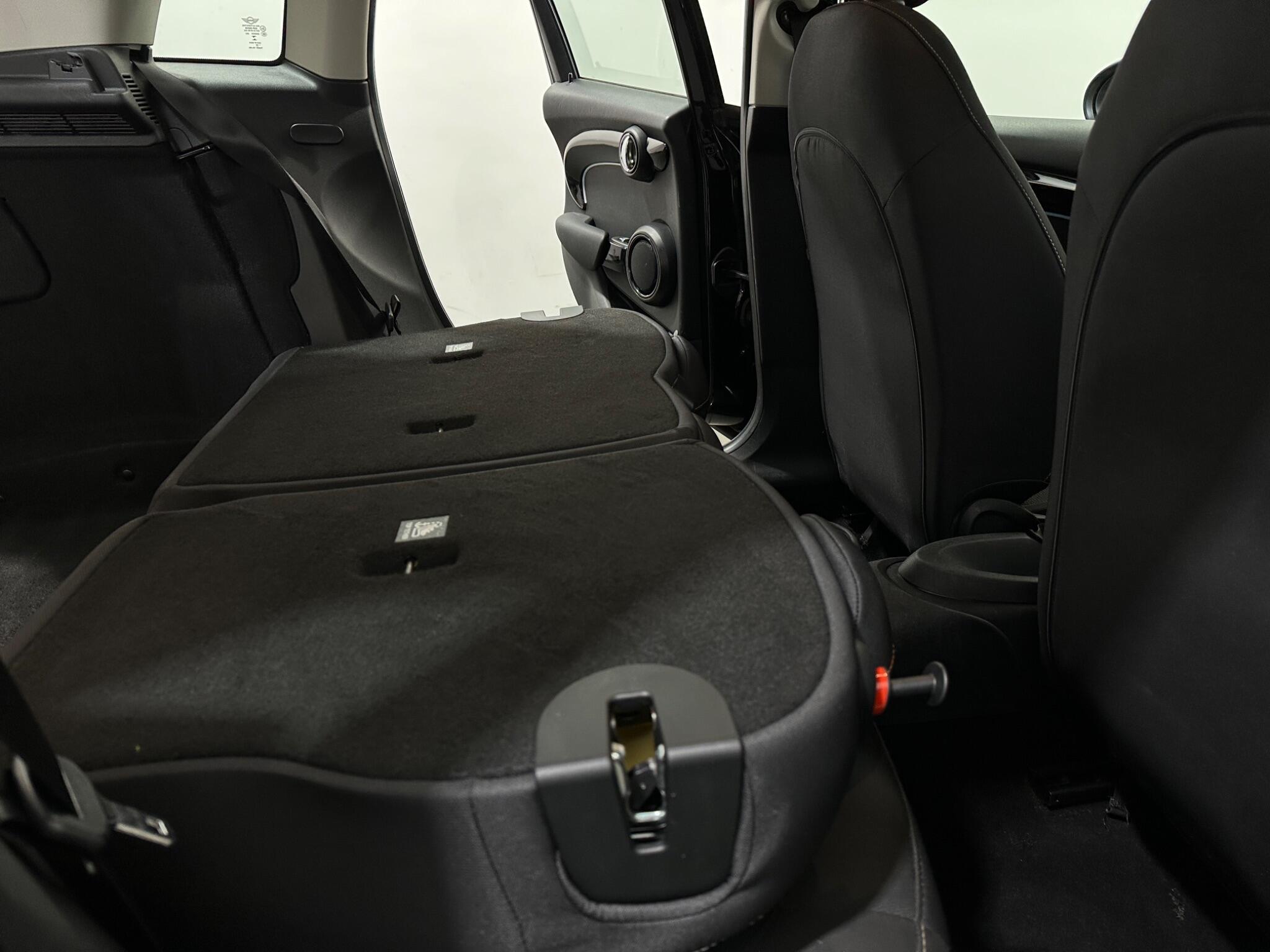 Mini Cooper view 44