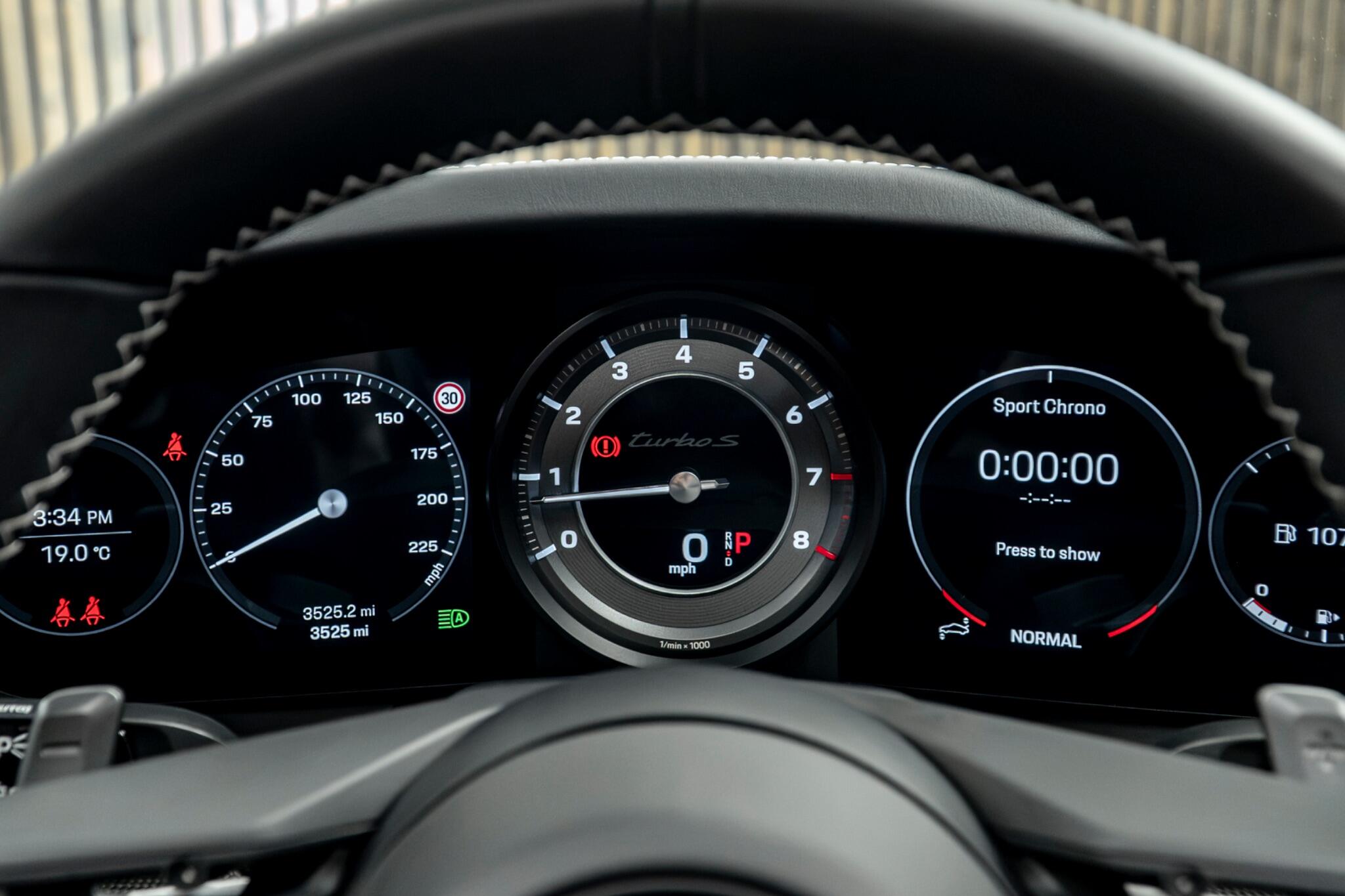 Porsche 911 view 35